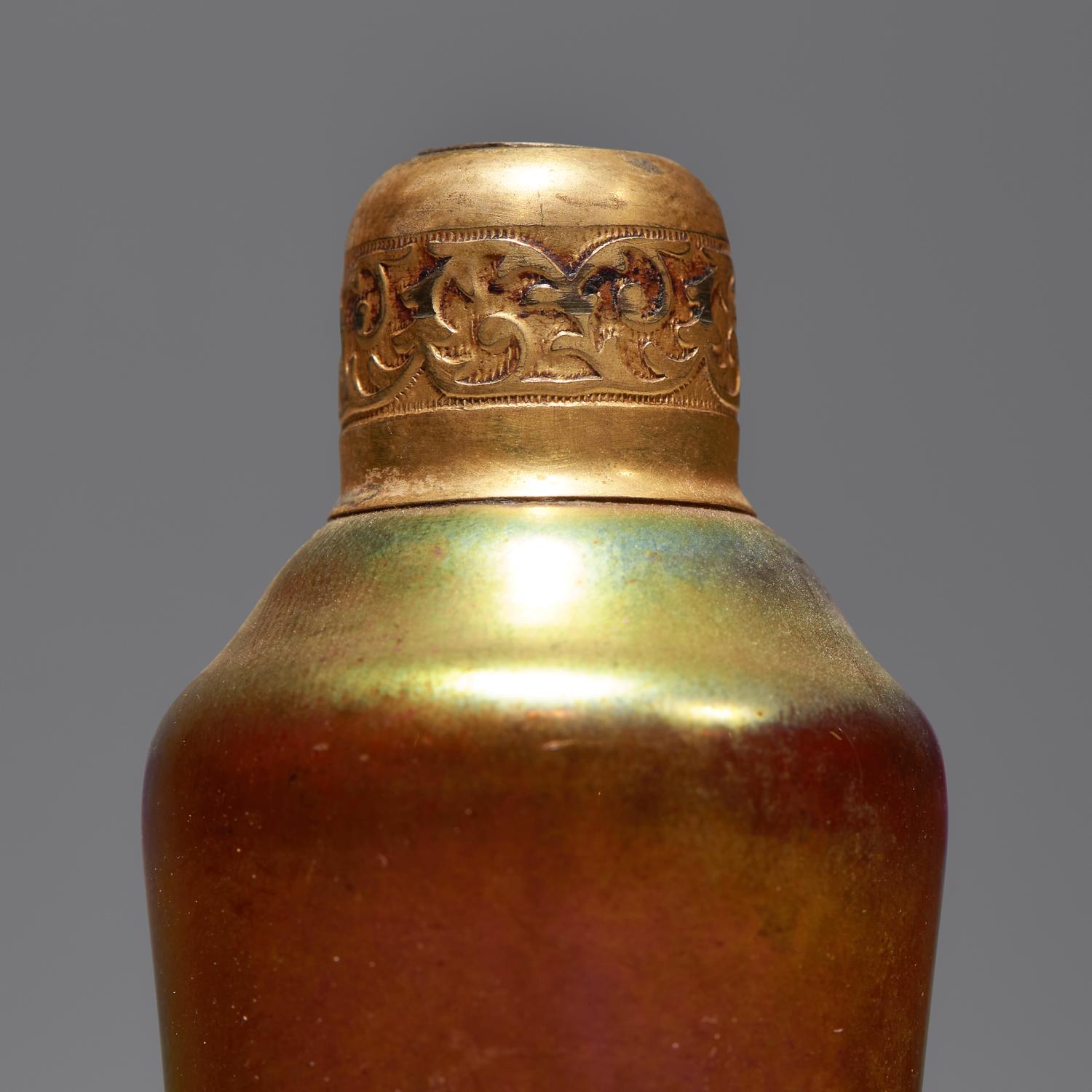 Bud vase for DeVilbiss