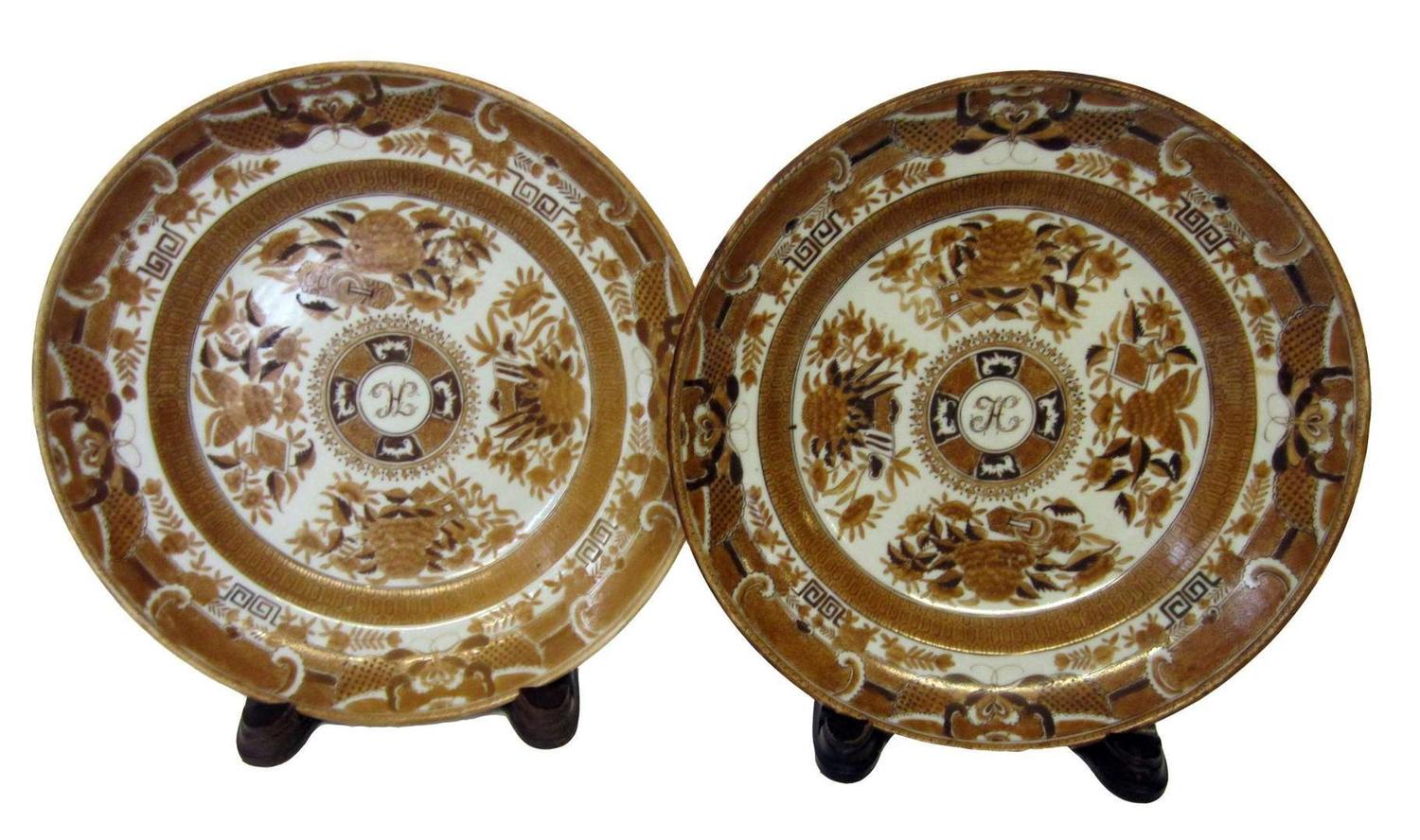 Pair of Chinese Export porcelain "Brown Fitzhugh" dishes from the Hone Family service circa 1820