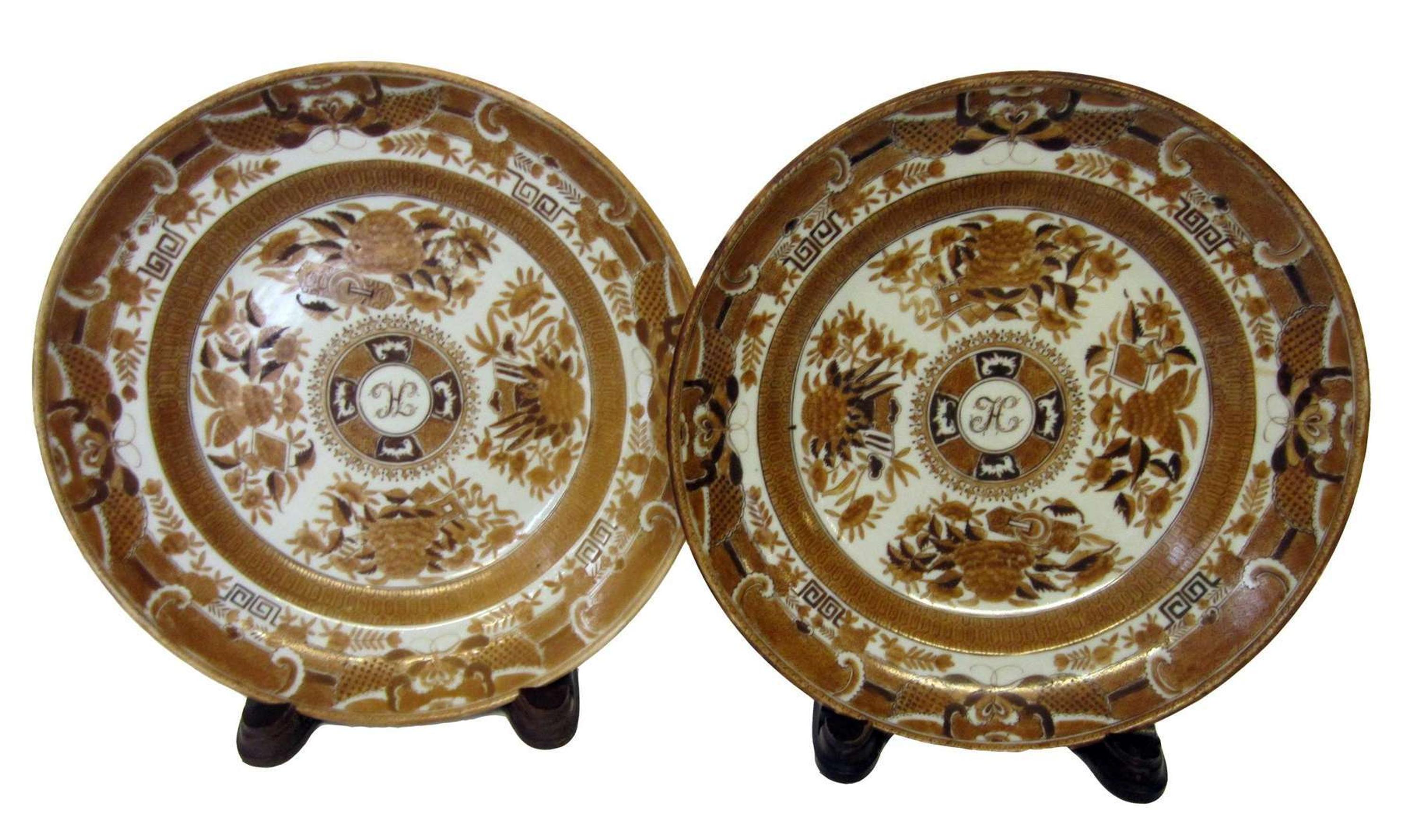 Pair of Chinese Export porcelain "Brown Fitzhugh" dishes from the Hone Family service circa 1820