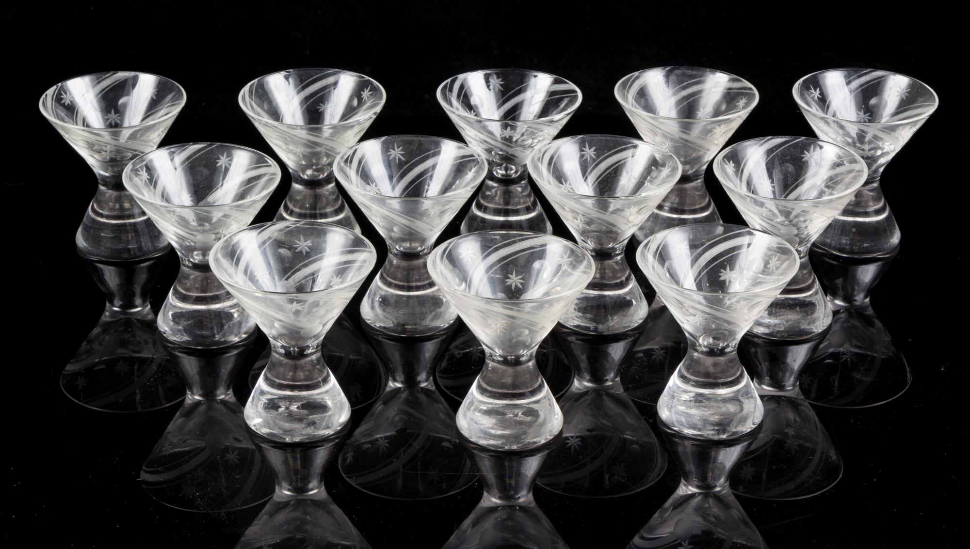 Twelve Etched Glass Dessert Cups Height 3 1/4 inches. — 20TH CENTURY
