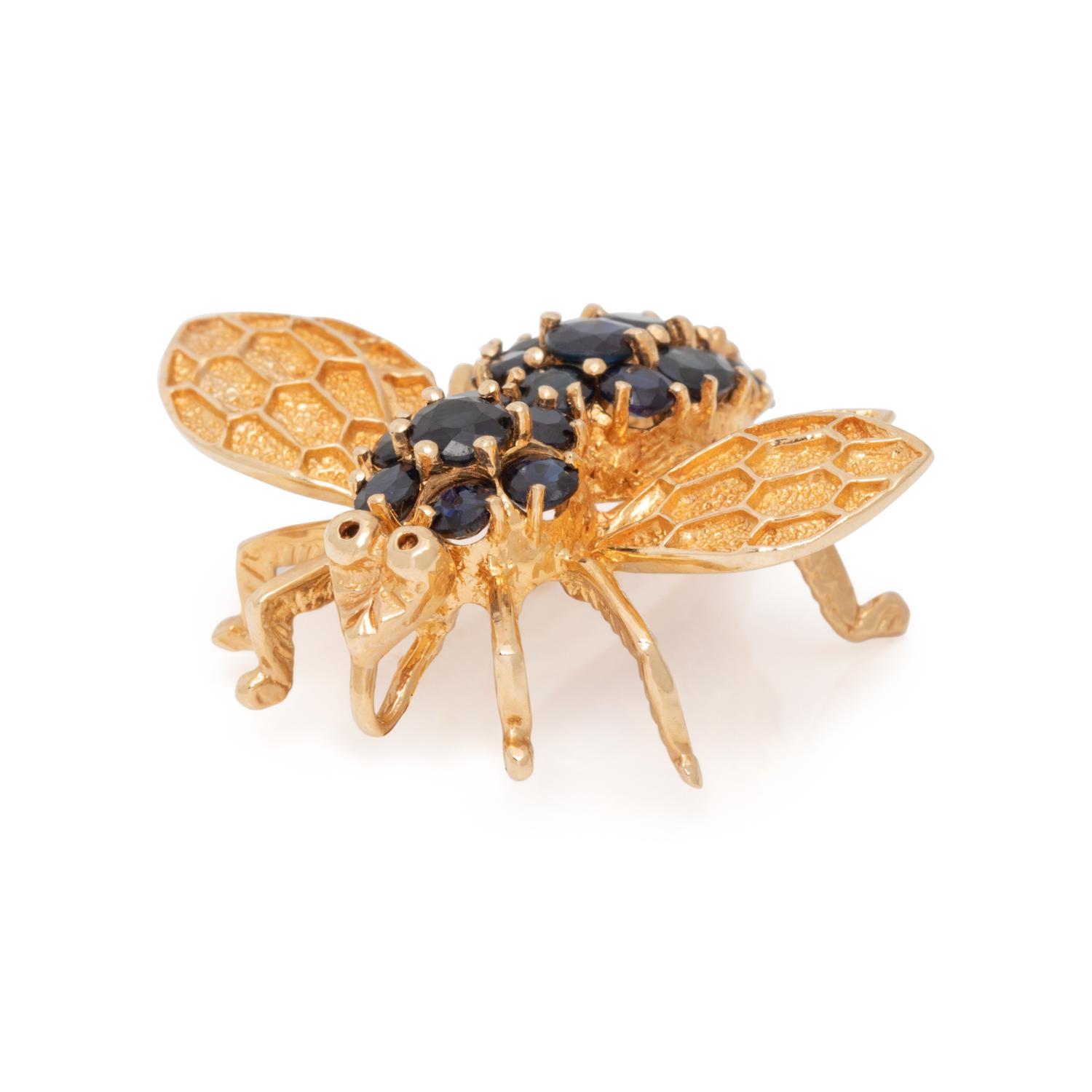 YELLOW GOLD AND SAPPHIRE BEE PENDANT/BROOCH