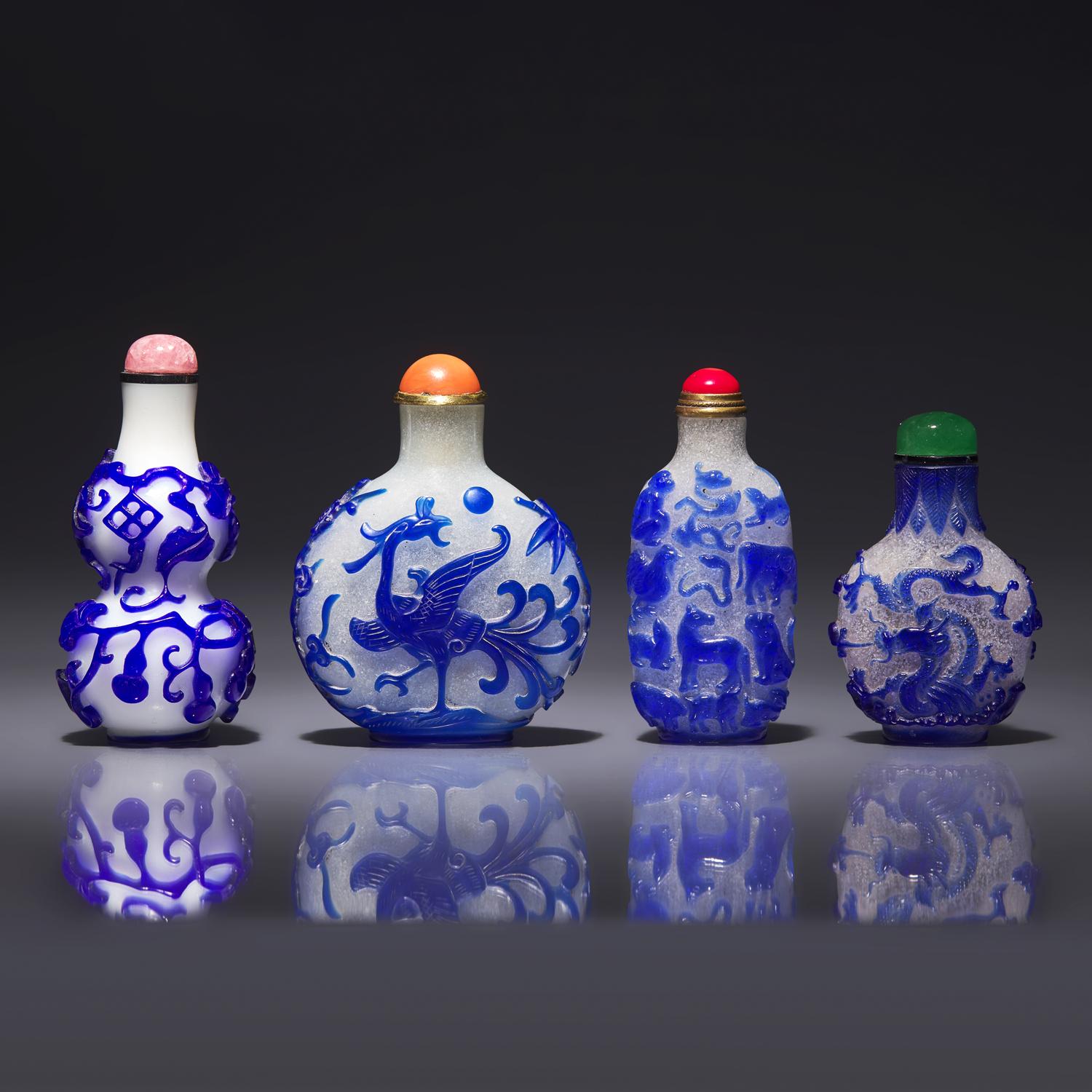 Four Chinese Blue Overlay Glass Snuff Bottles 涅白地套藍料鼻烟壺四支