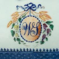 A Chinese Export Porcelain Tureen