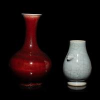 Two Chinese Monochrome Glazed Porcelain Vases, 19th/20th Century — 晚清/民國 銅紅釉賞瓶及仿官窯雙耳壺