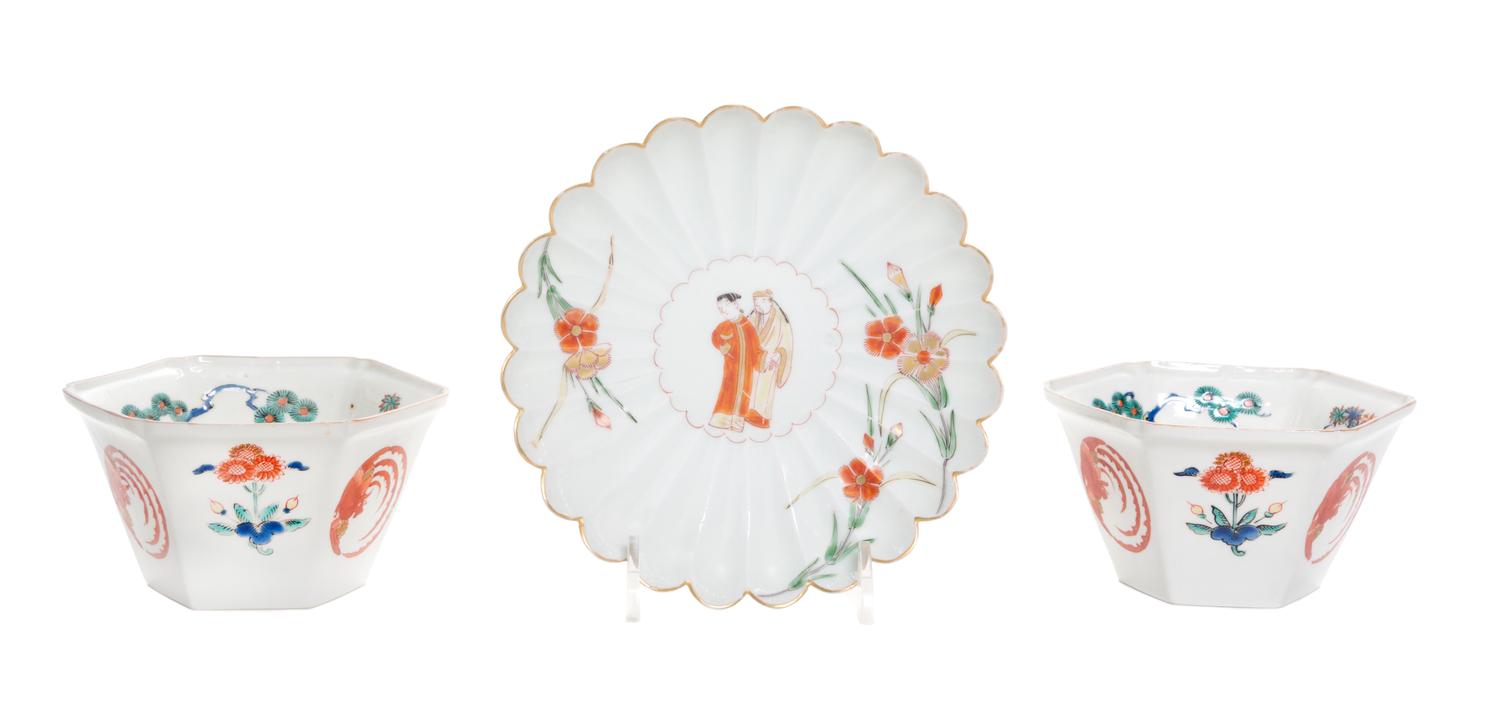 Three Kakiemon Porcelain Articles Height of cup 2 3/8 inches.
