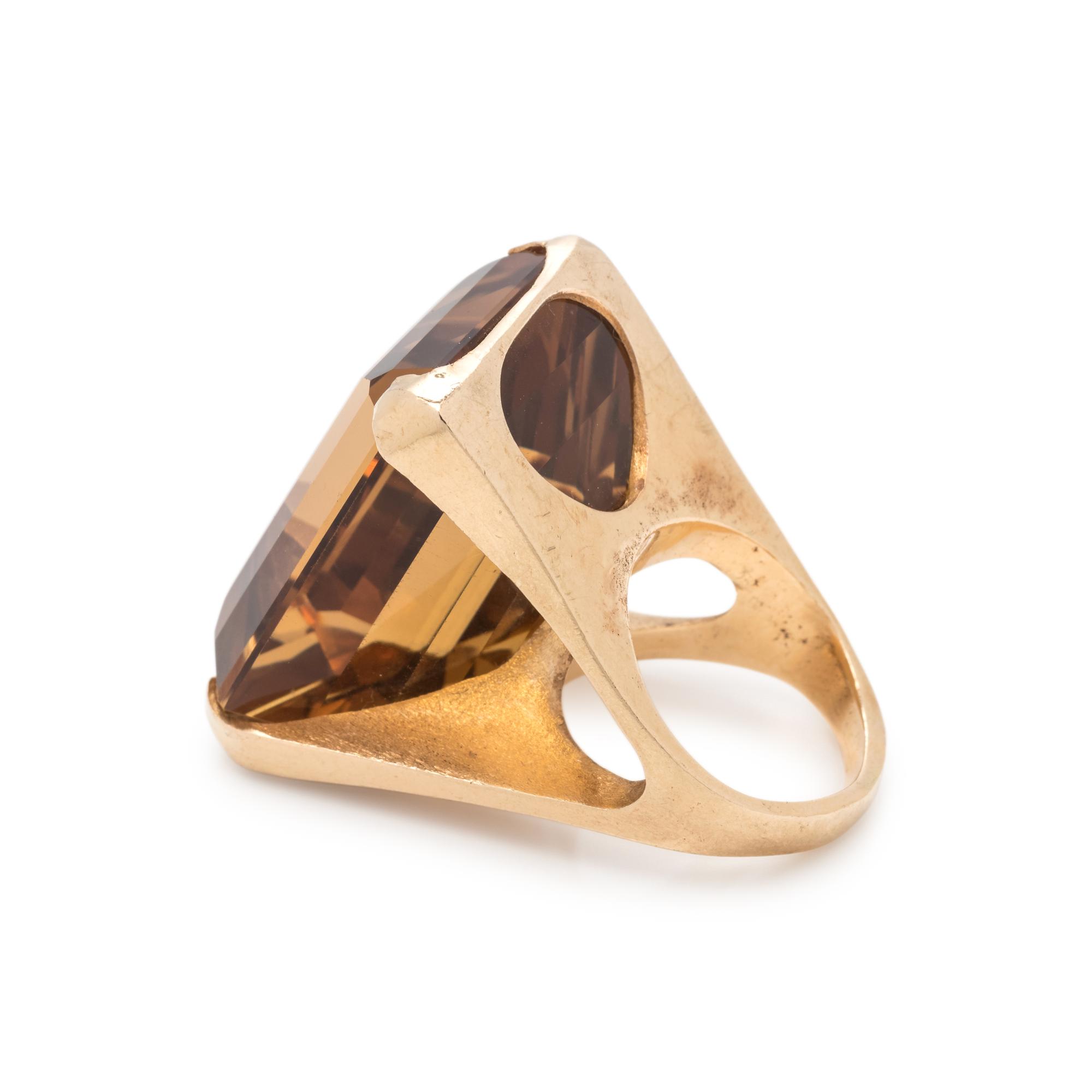 YELLOW GOLD AND CITRINE RING
