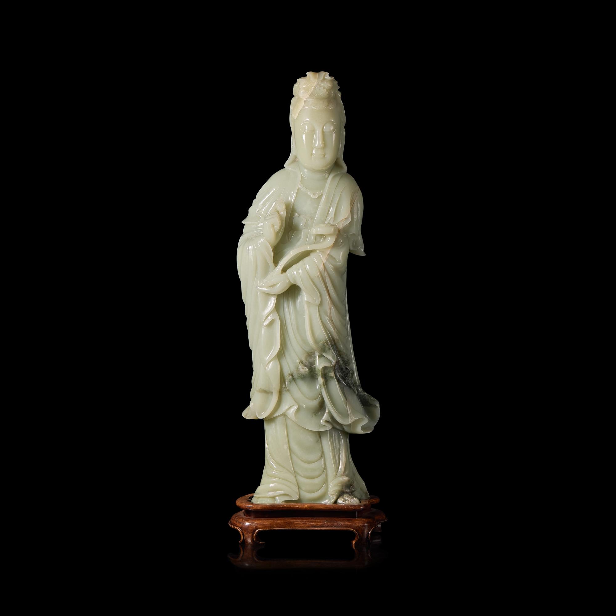 A Large Chinese Pale-Celadon Jade Guanyin, 20th Century 近代 青白玉大觀音像