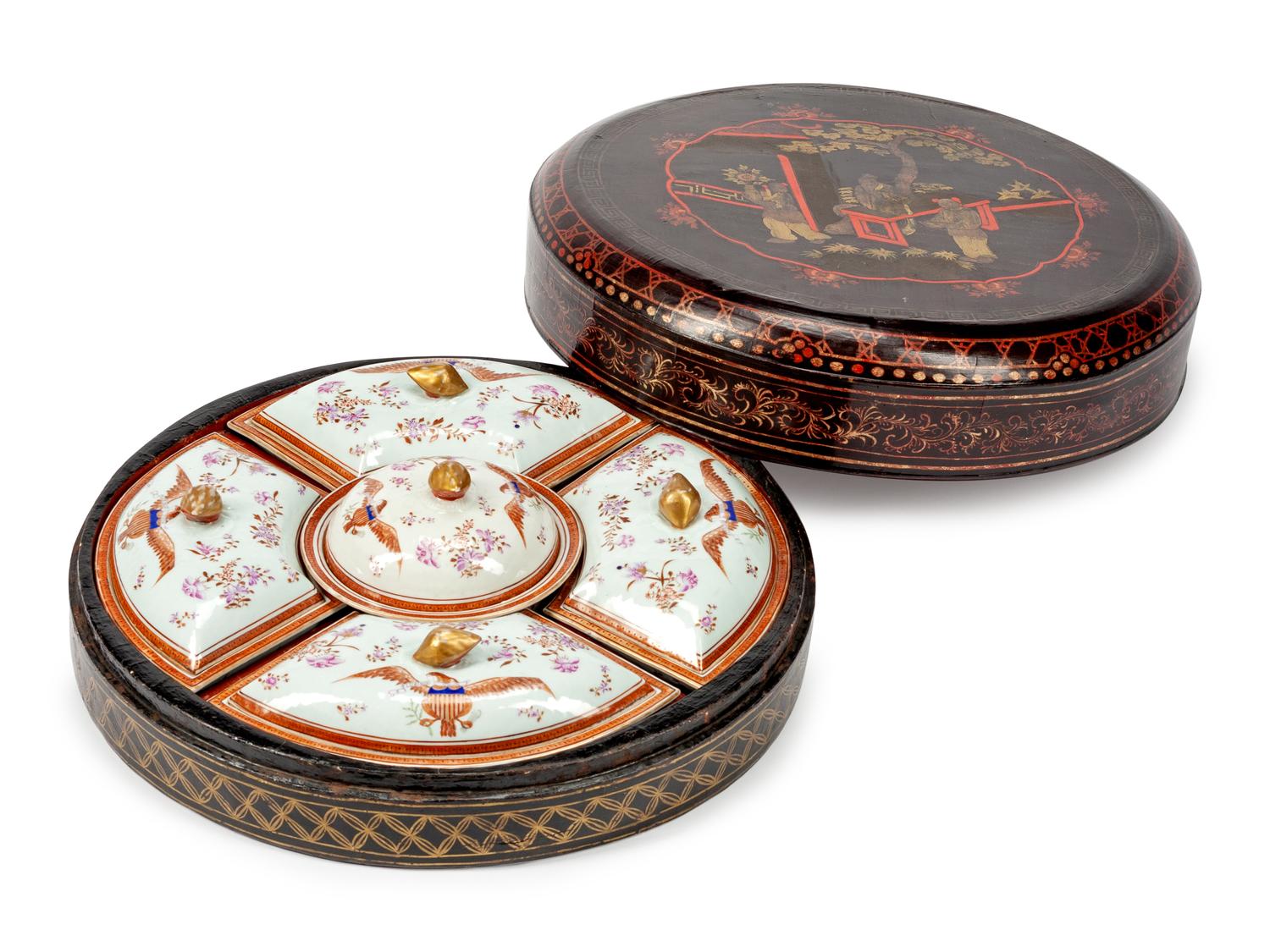A Chinese Export Porcelain Serving Dishes Contained in a Lacquered Circular Box