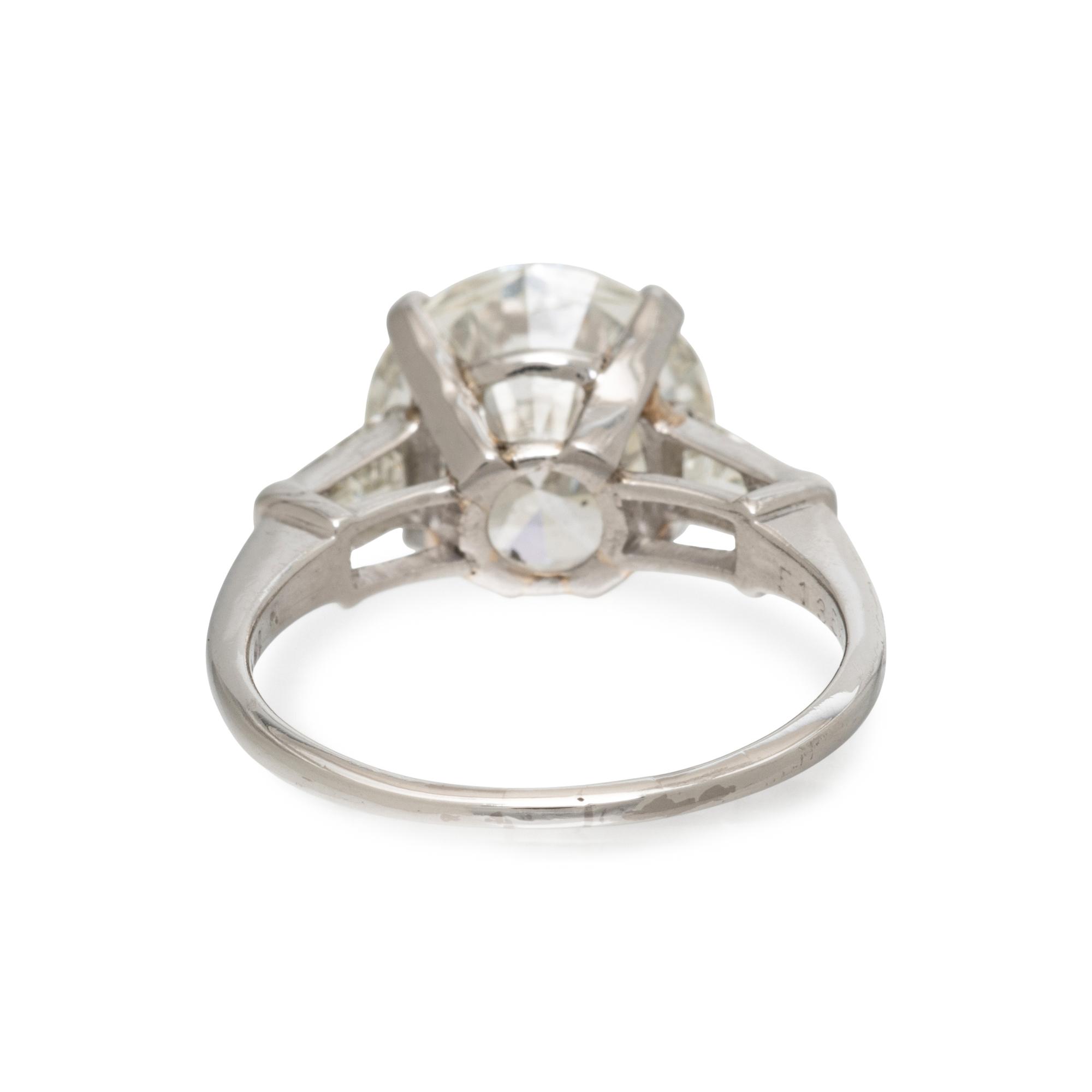 DIAMOND RING