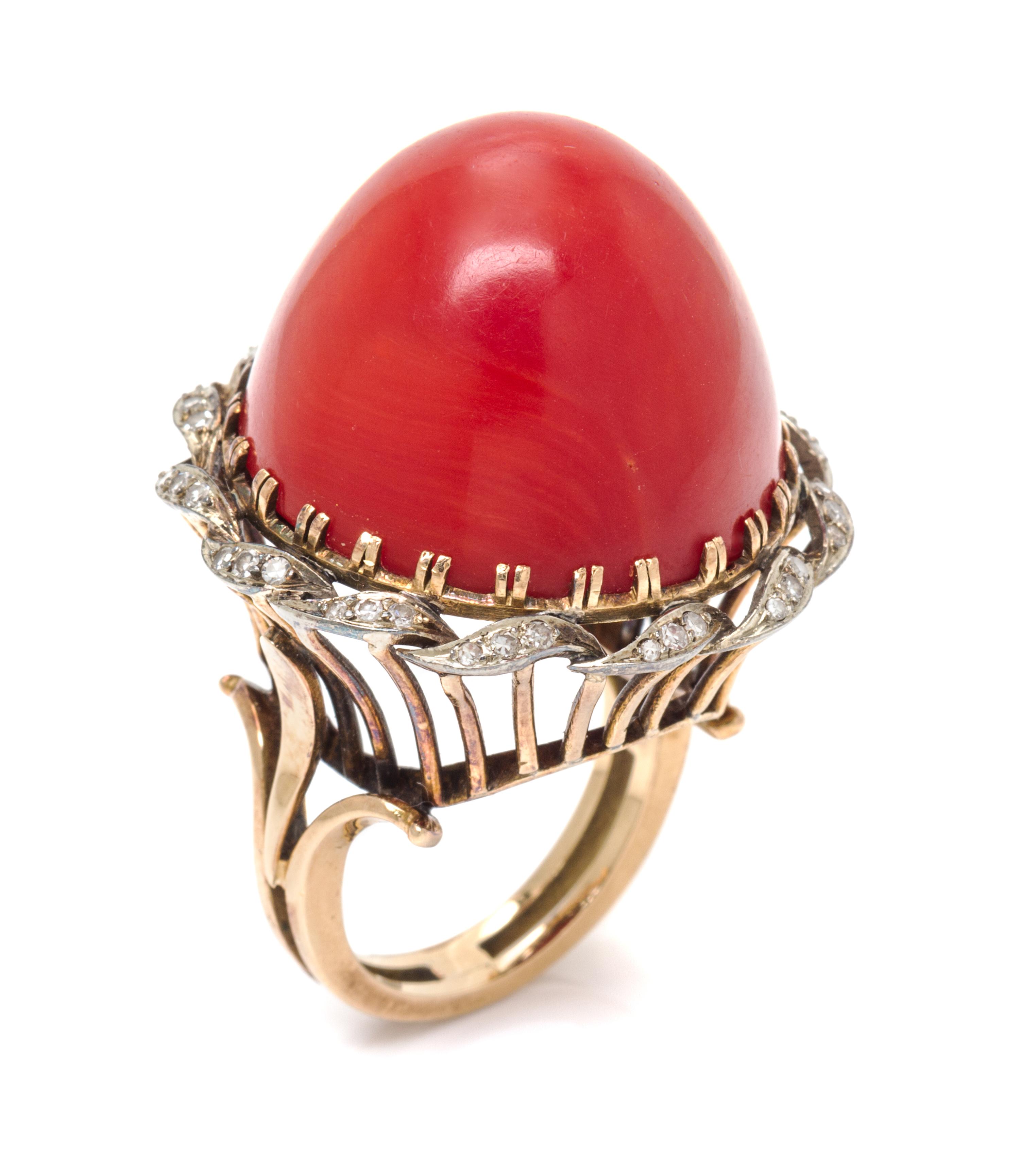 A Fine Yellow Gold, Coral and Diamond Bombe Ring, 13.60 dwts.