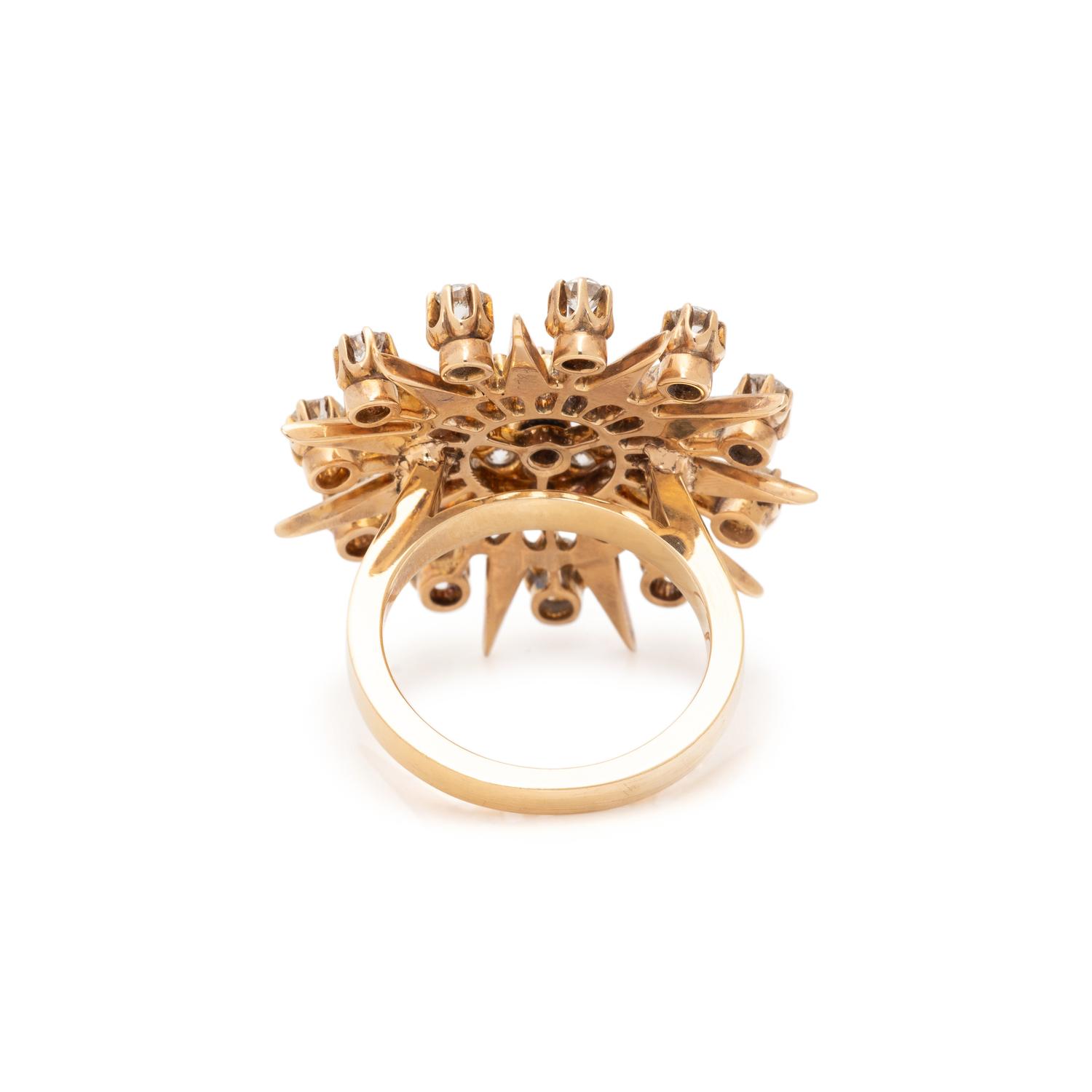 YELLOW GOLD AND DIAMOND STARBURST RING