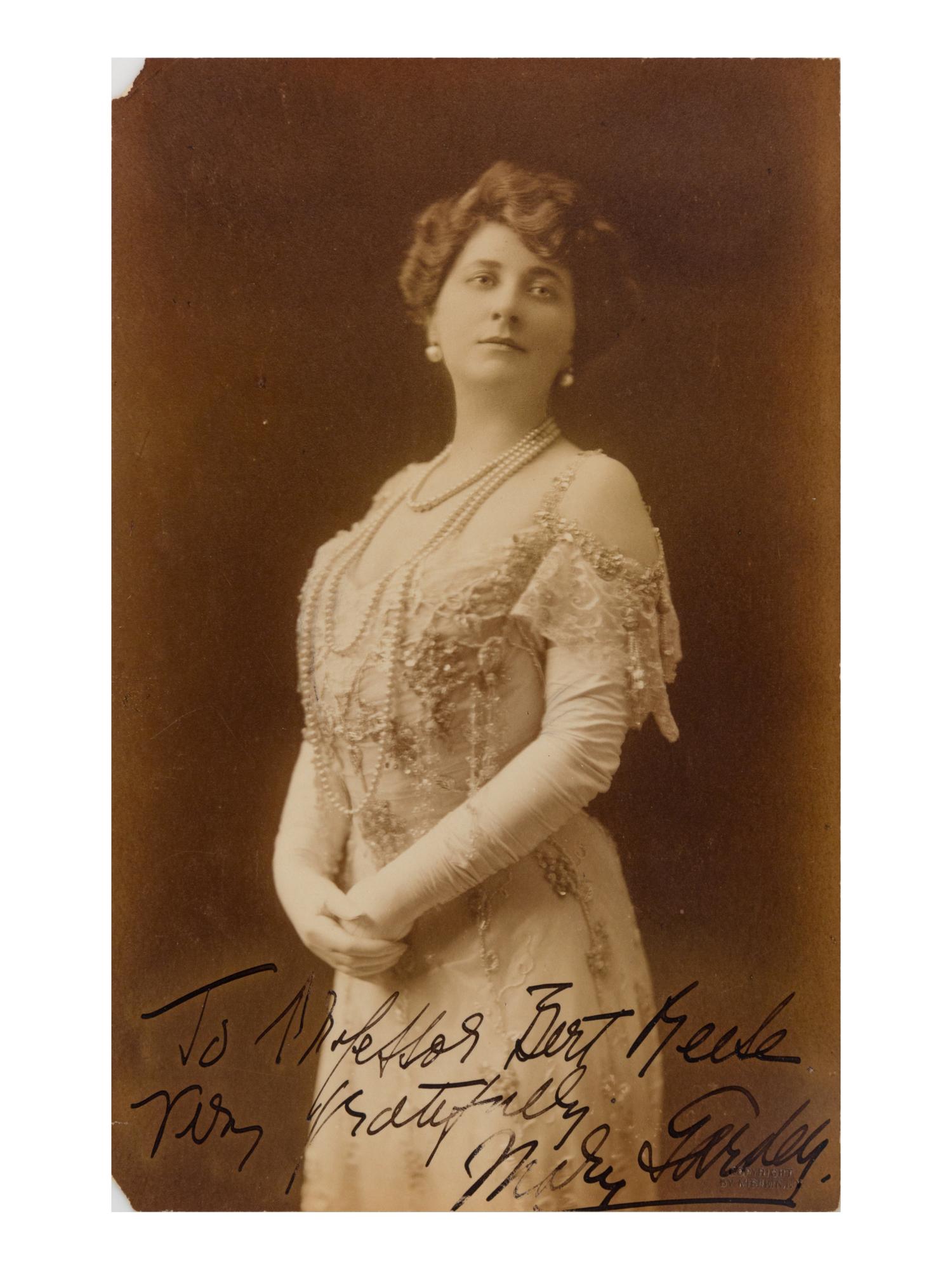 [20TH-CENTURY OPERA SINGERS]. A group of signed 6 photographs or photographic postcards of opera singers from the 1900s, comprising images of: