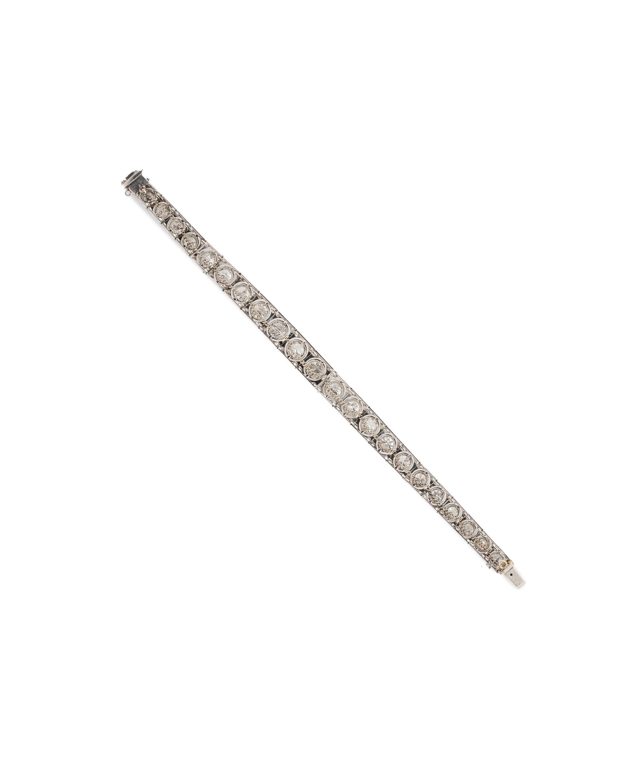 ART DECO, PLATINUM AND DIAMOND BRACELET