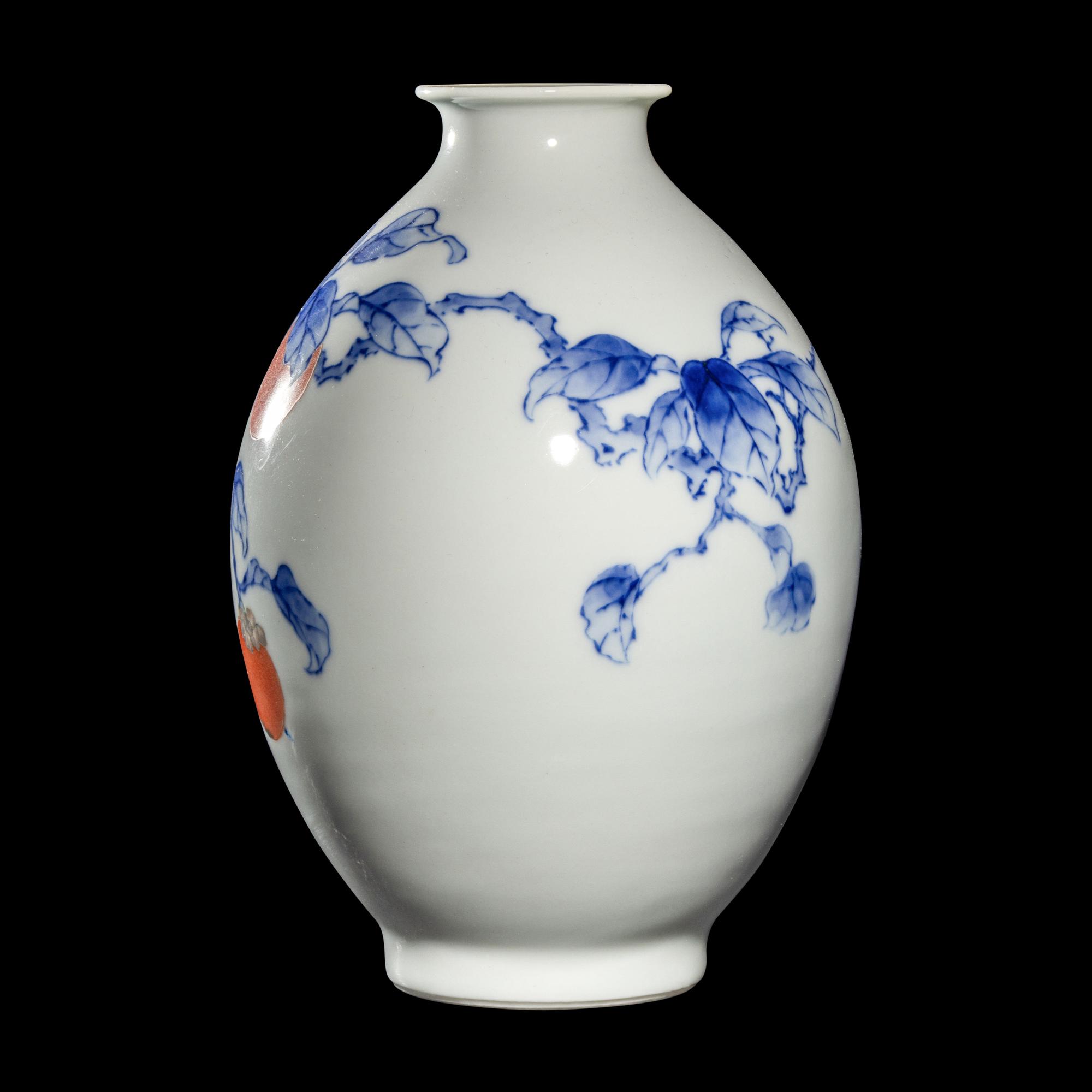 A Japanese Red, Blue, and White 'Persimmon' Porcelain Vase by Makuzu Kozan (1842-1916) 宮川香山製青花柿紋賞瓶