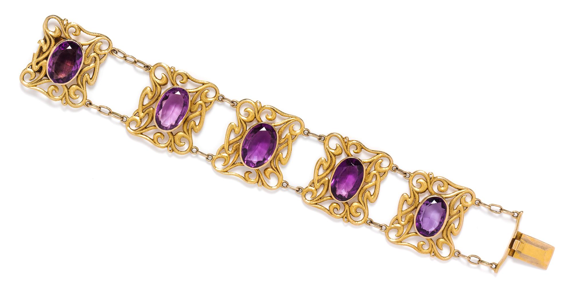 An Art Nouveau Yellow Gold and Amethyst Bracelet, 23.40 dwts.