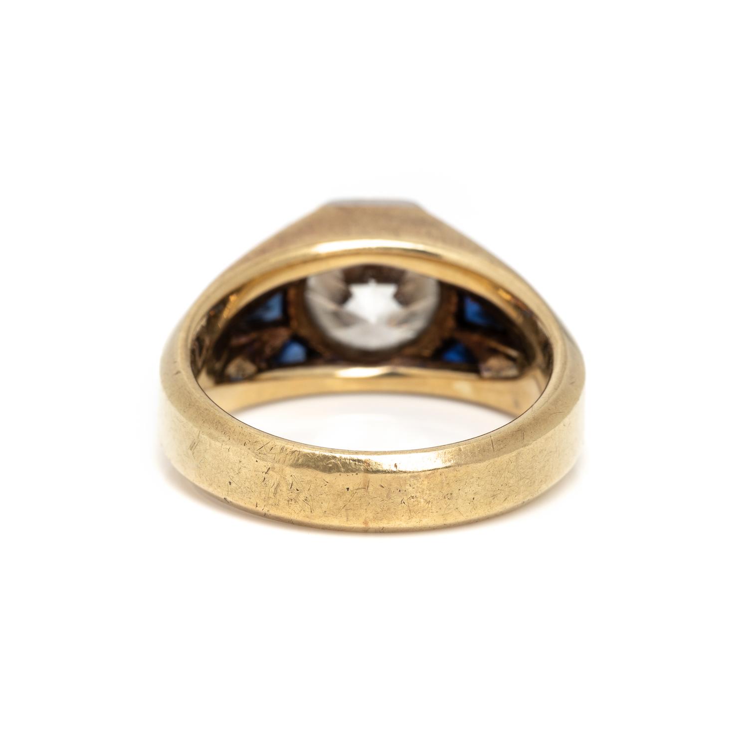 DIAMOND AND SAPPHIRE RING