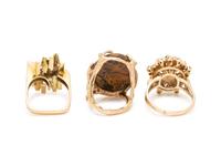 COLLECTION OF YELLOW GOLD RINGS