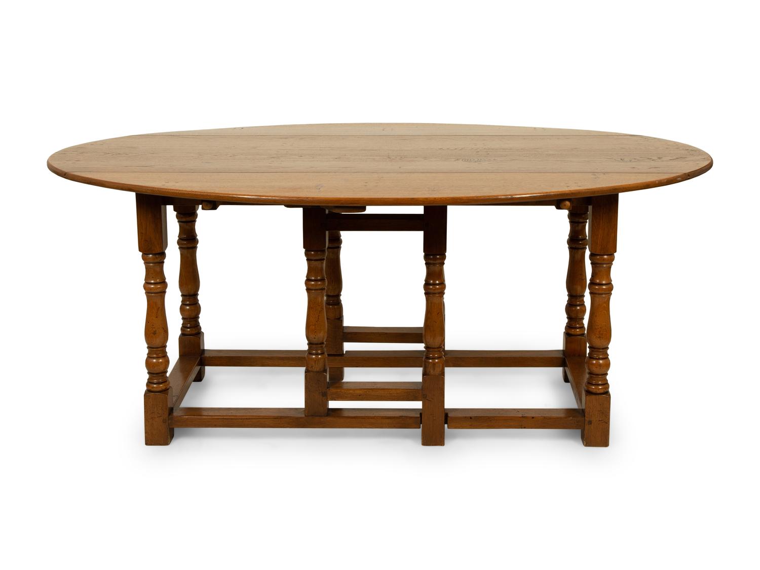 A William & Mary Style Oak Gate Leg Table — 19TH CENTURY