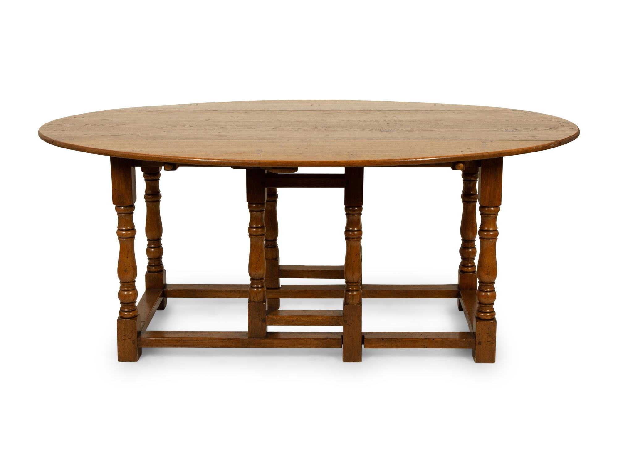 A William & Mary Style Oak Gate Leg Table — 19TH CENTURY