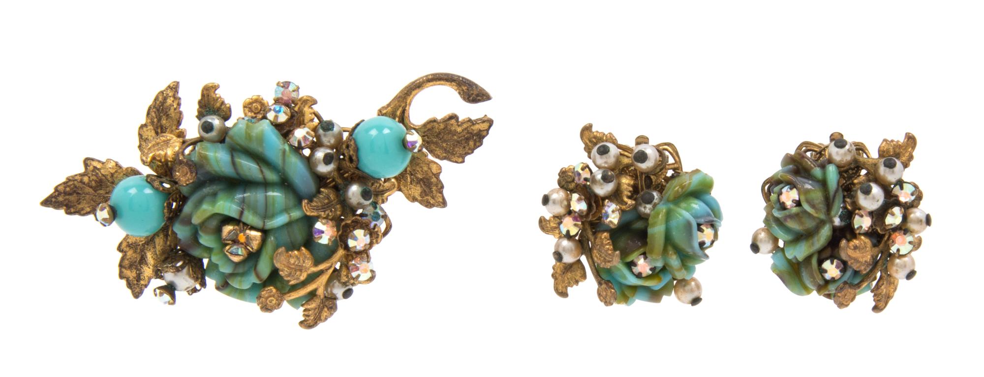 A Jonne Enamel Brooch and Earclip Set,