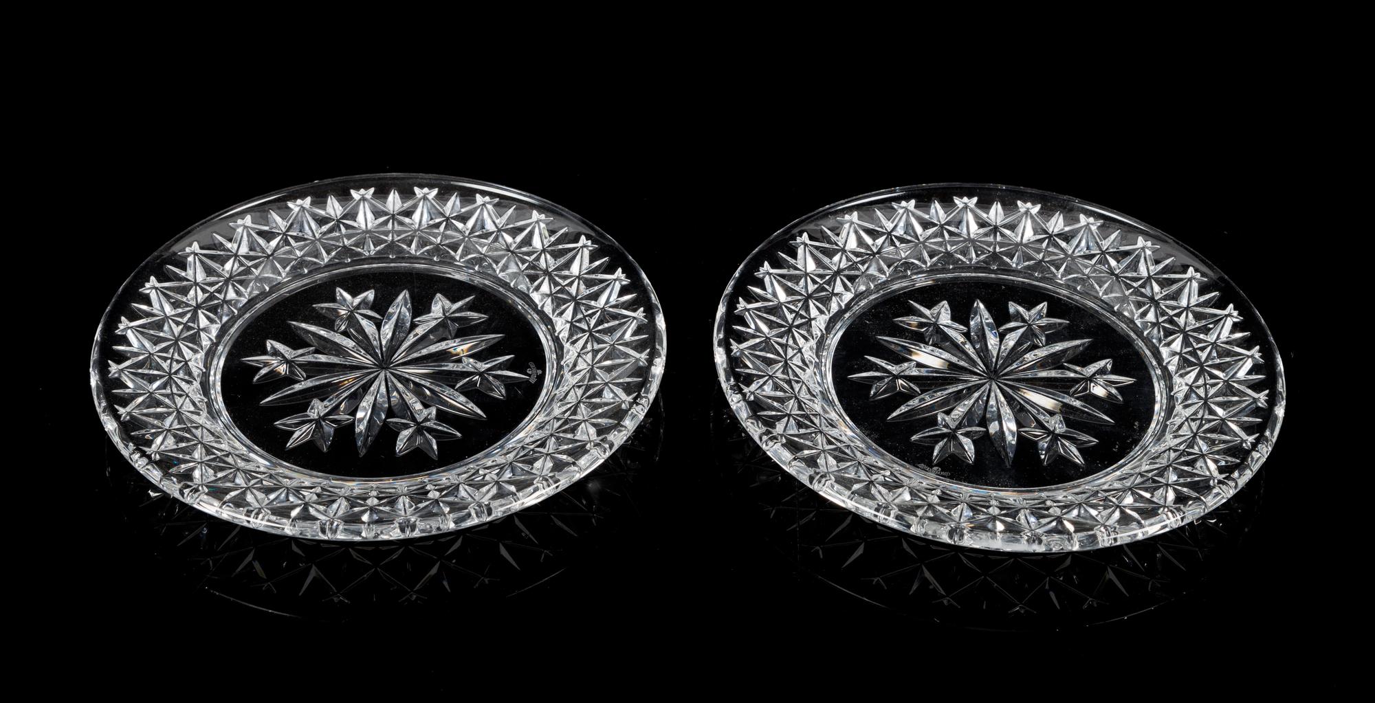 A Group of Twelve Glass Table Articles Diameter of largest 8 inches