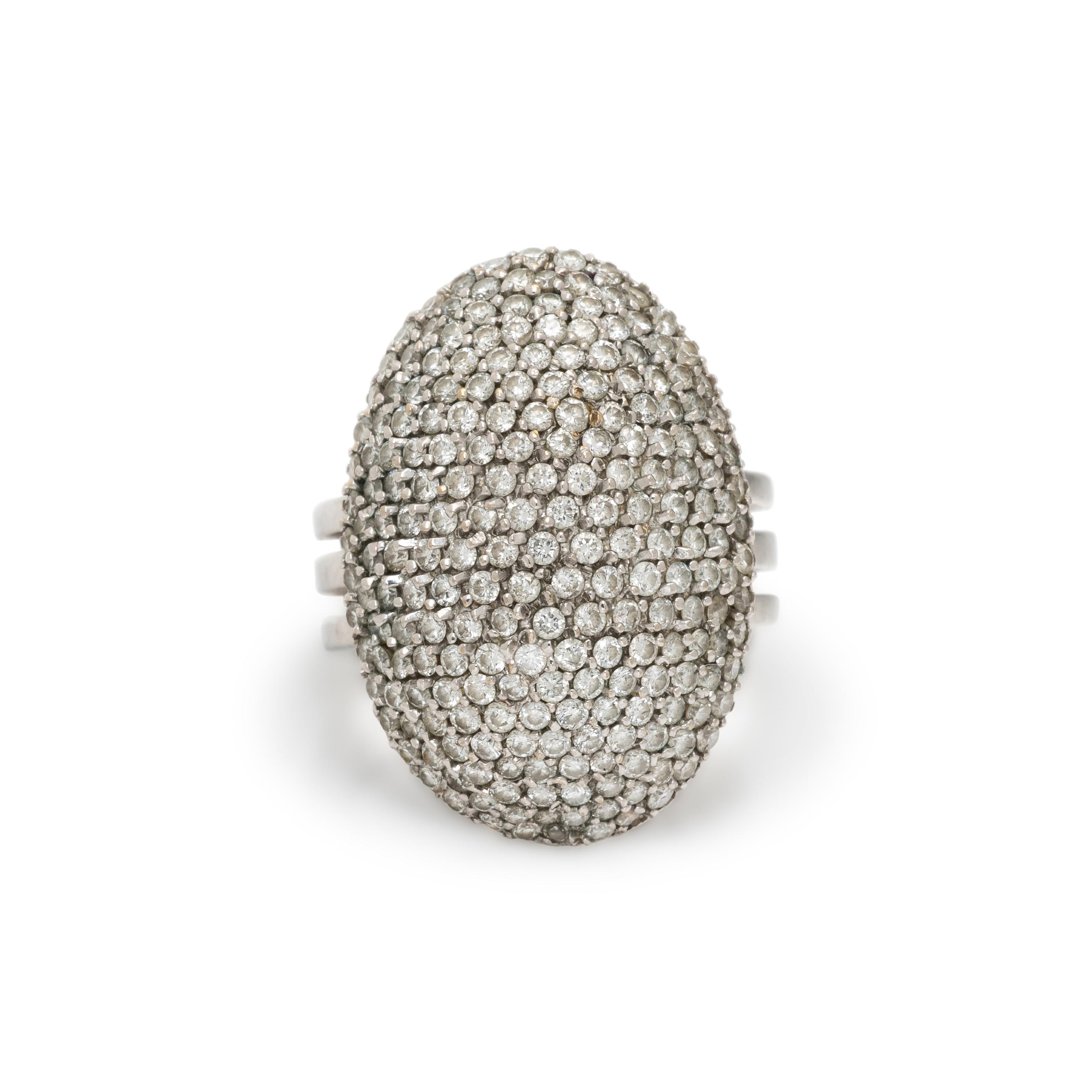 DIAMOND AND WHITE GOLD RING