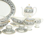 A Wedgwood Florentine Porcelain Dinner Service