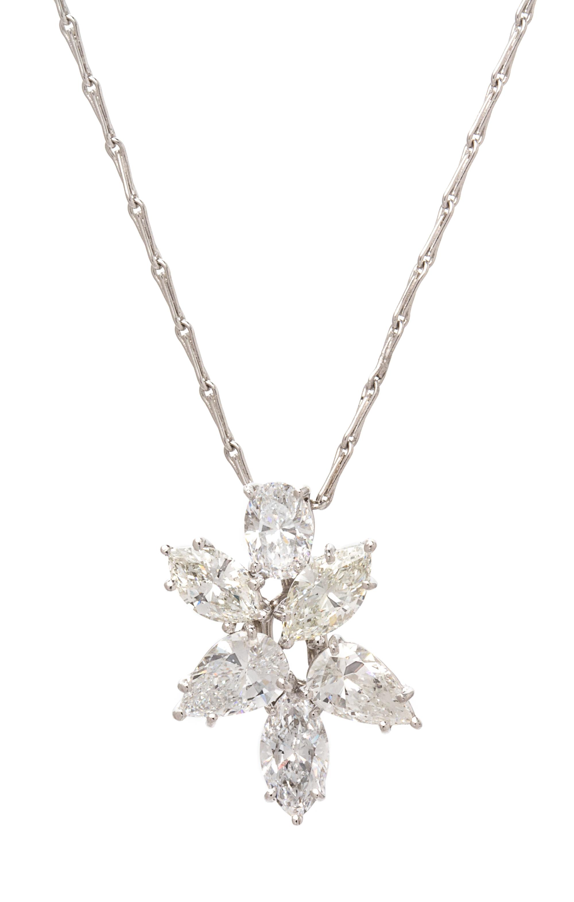 A Platinum and Diamond Pendant Necklace, 4.30 dwts.
