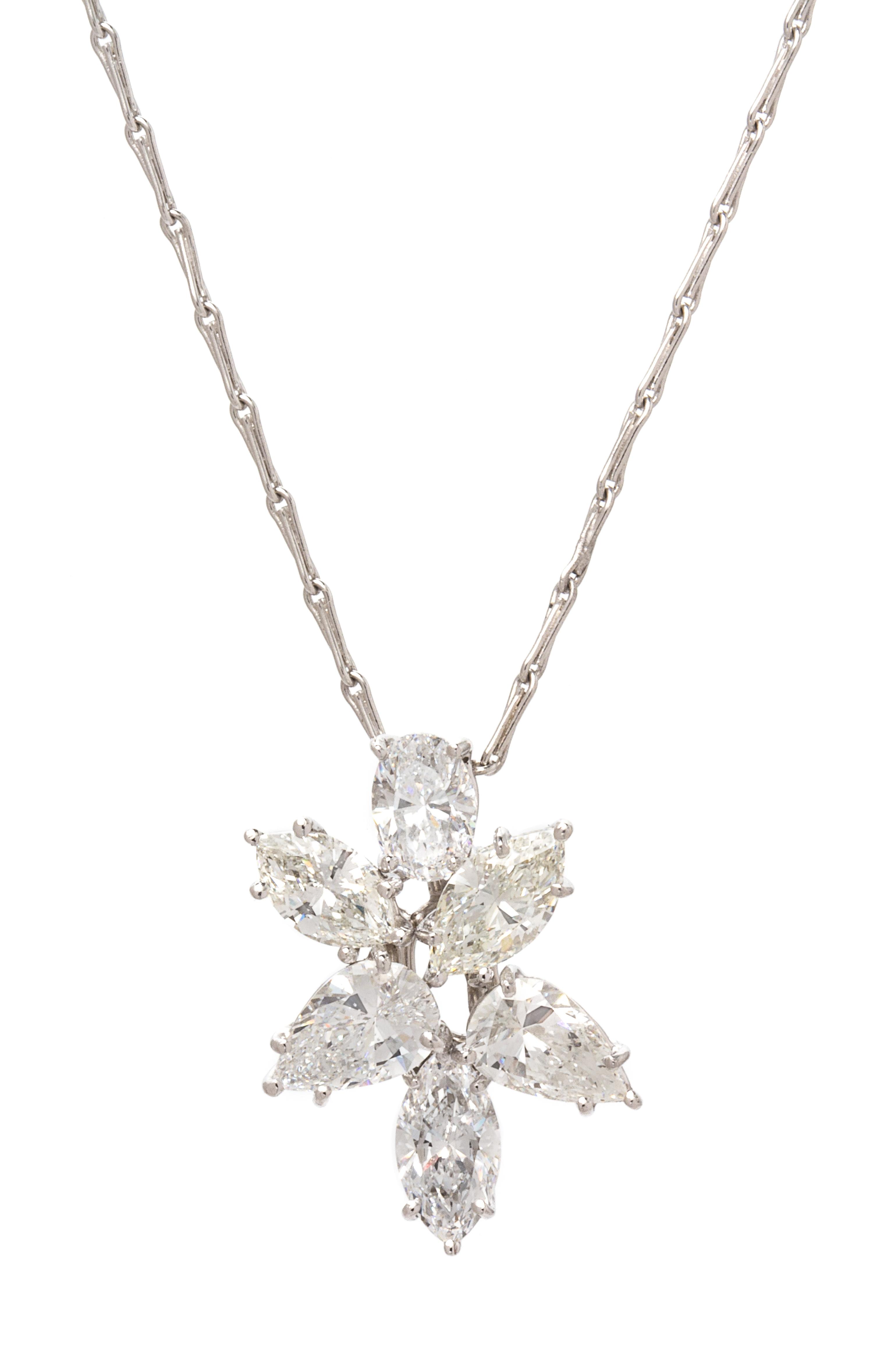 A Platinum and Diamond Pendant Necklace, 4.30 dwts.