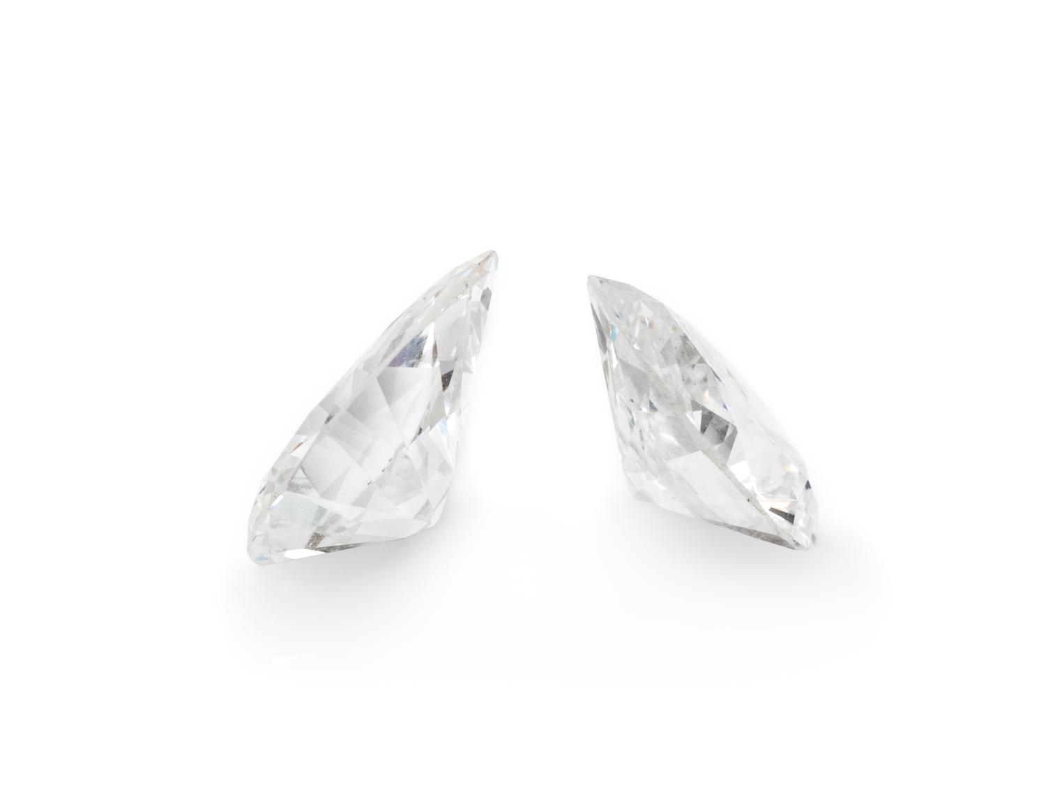 PAIR OF LOOSE PEAR SHAPED DIAMONDS