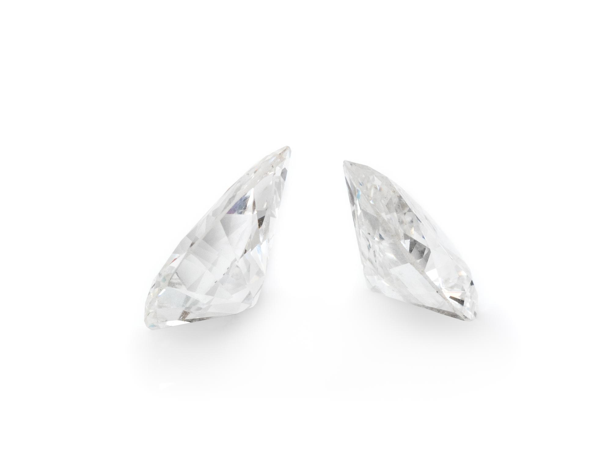PAIR OF LOOSE PEAR SHAPED DIAMONDS