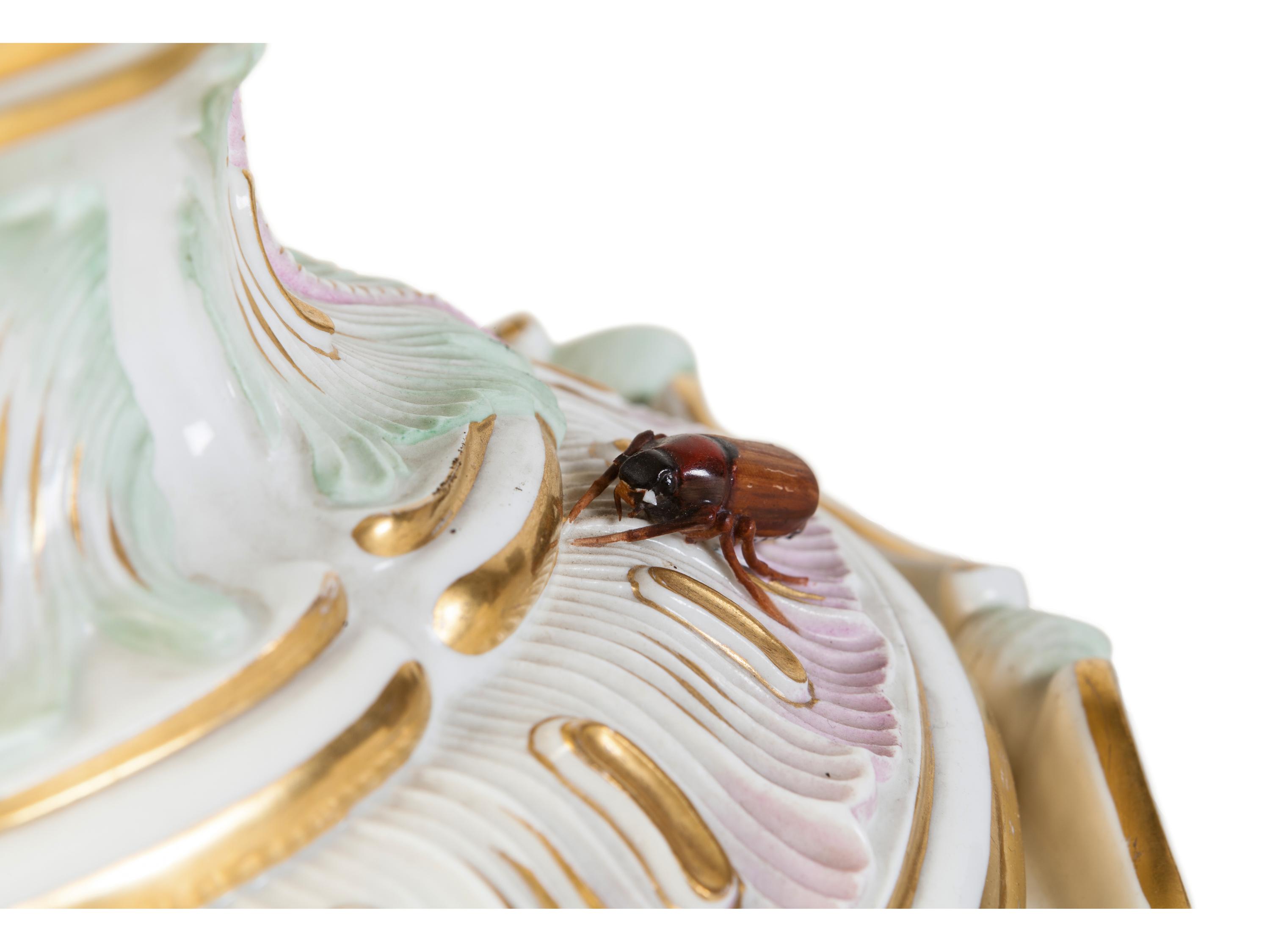 A Meissen Porcelain Potpourri Urn, Cover and Stand