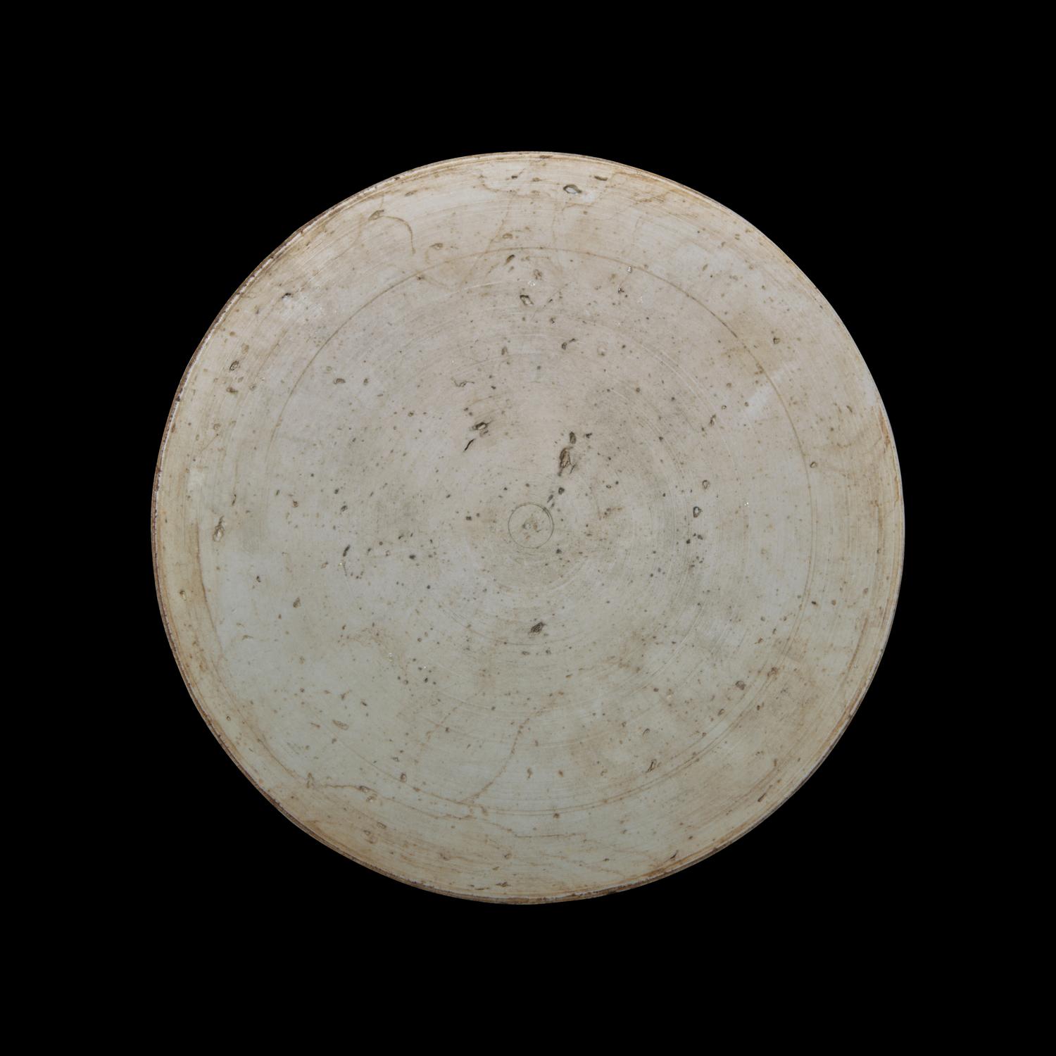 A Chinese Blue and White Porcelain Circular Plaque, Kangxi Period 清康熙 青花人物圖瓷板
