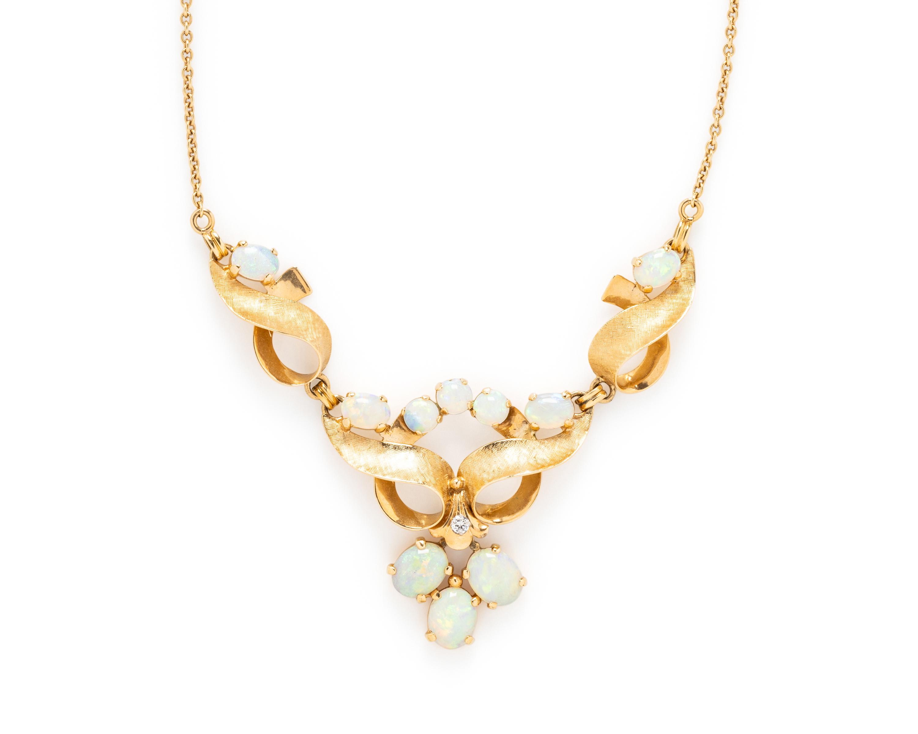 YELLOW GOLD, OPAL AND DIAMOND SET