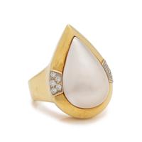 YELLOW GOLD, CULTURED MABE PEARL AND DIAMOND RING