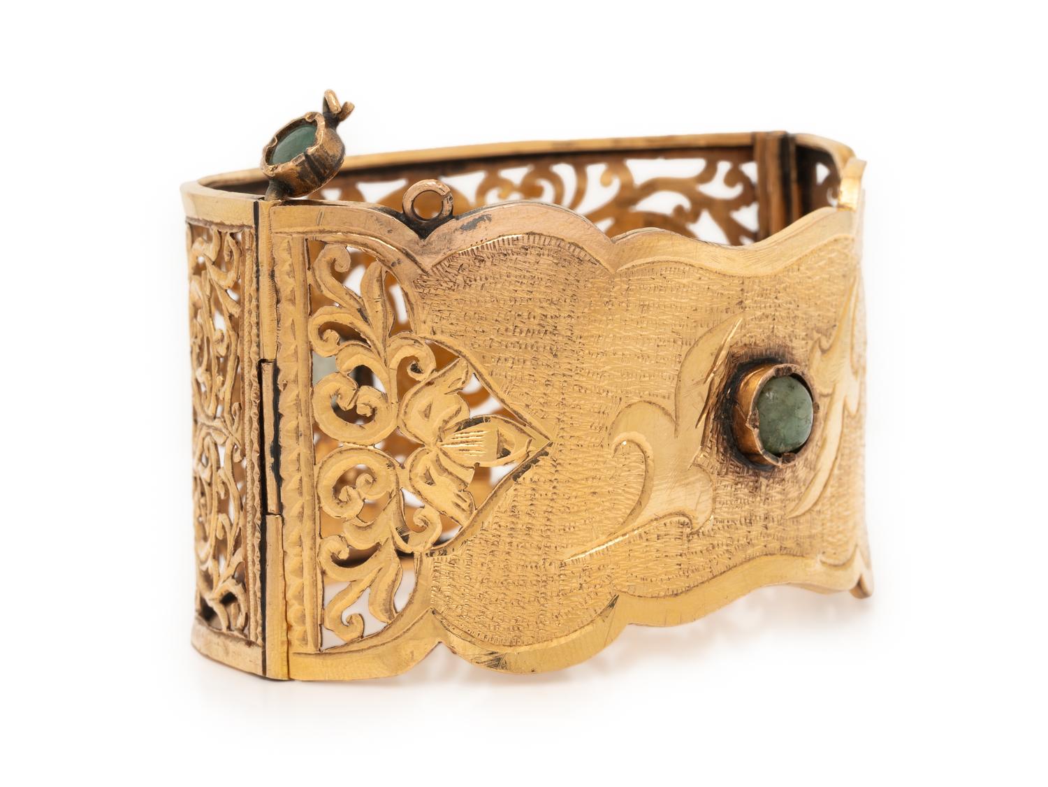 YELLOW GOLD AND HARDSTONE CUFF BRACELET