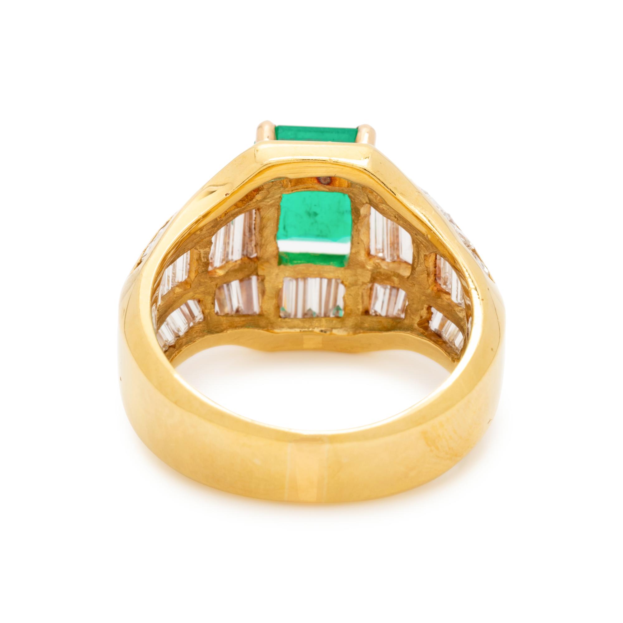 EMERALD AND DIAMOND RING