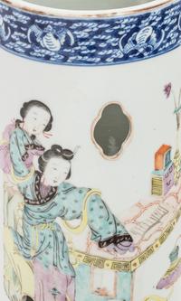 A Chinese Famille Rose Porcelain Hatstand