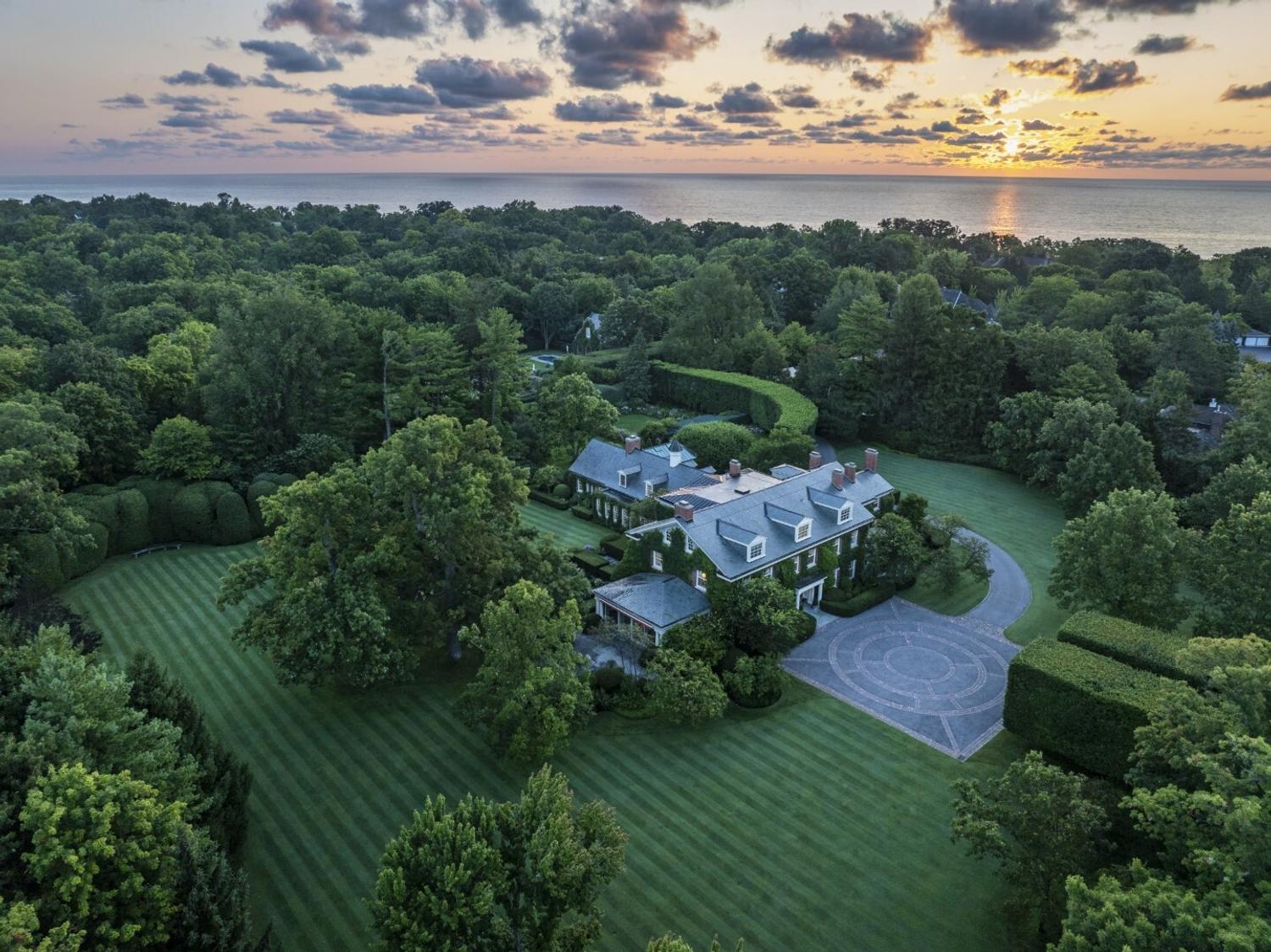 A Venetian Style Giltwood Mirror