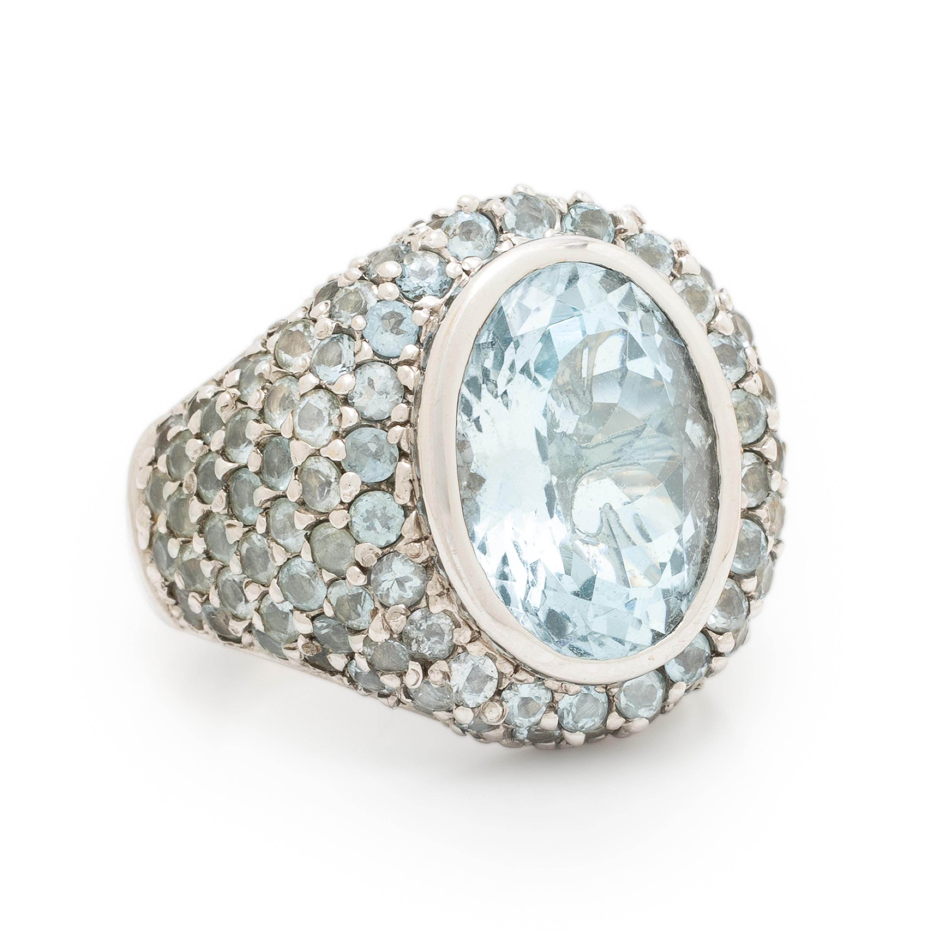 White Gold and Aquamarine Ring