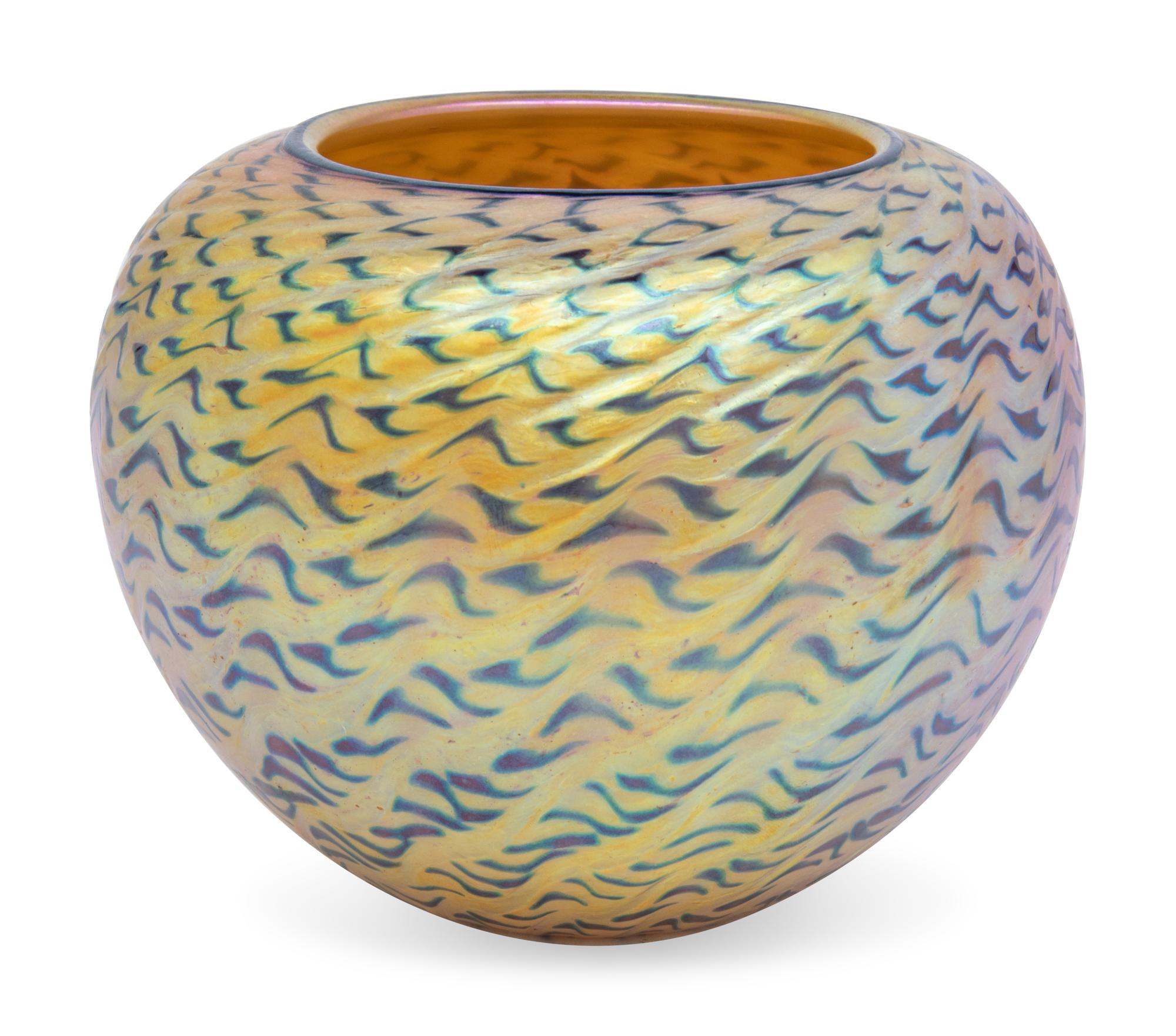 A Lundberg Studios Iridescent Art Glass Vase
