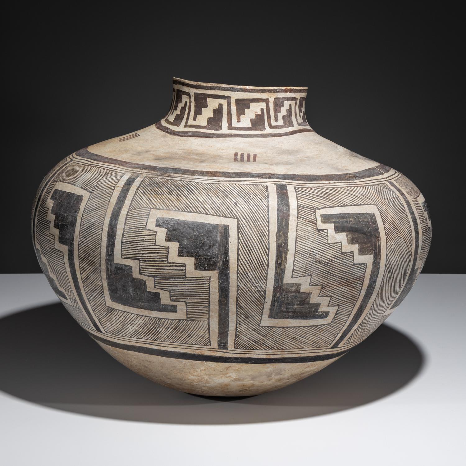 Massive Ancestral Pueblo, Snowflake Black-on-White Pottery Olla