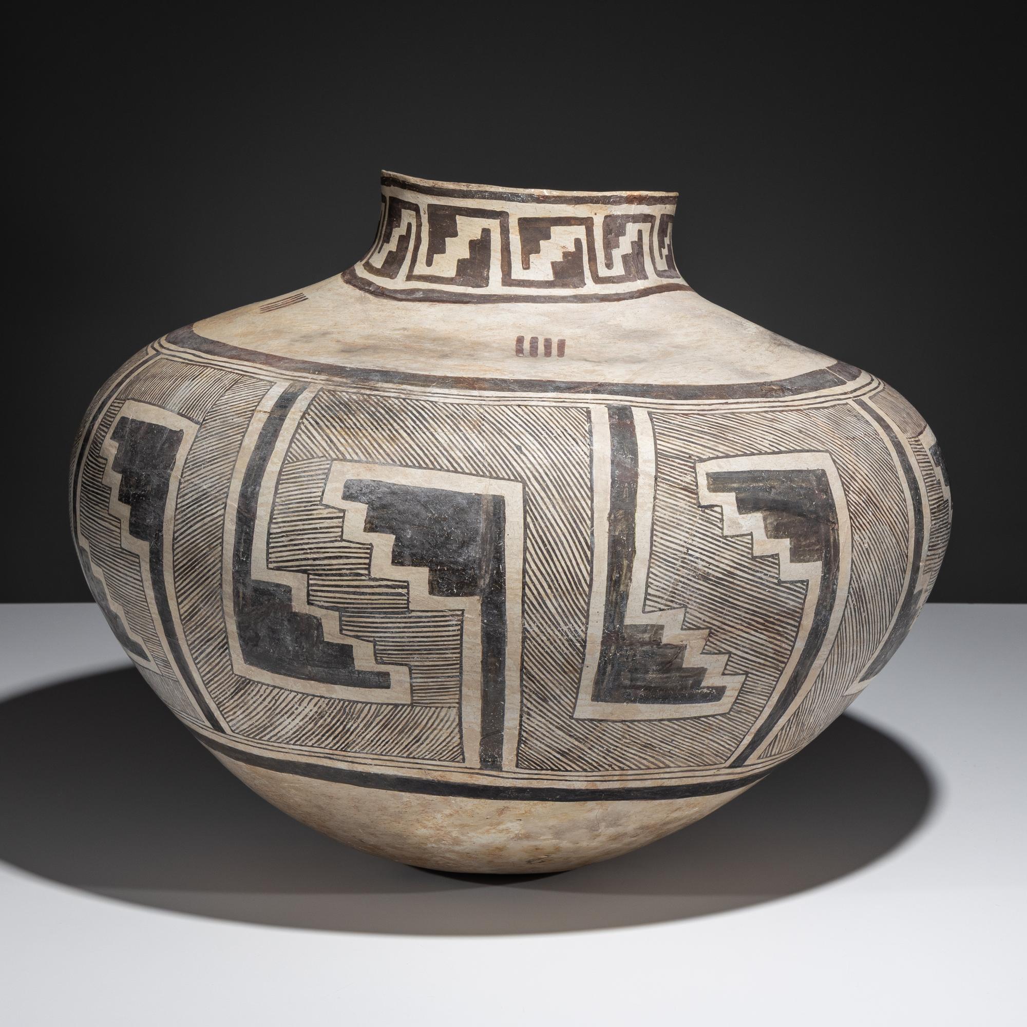 Massive Ancestral Pueblo, Snowflake Black-on-White Pottery Olla