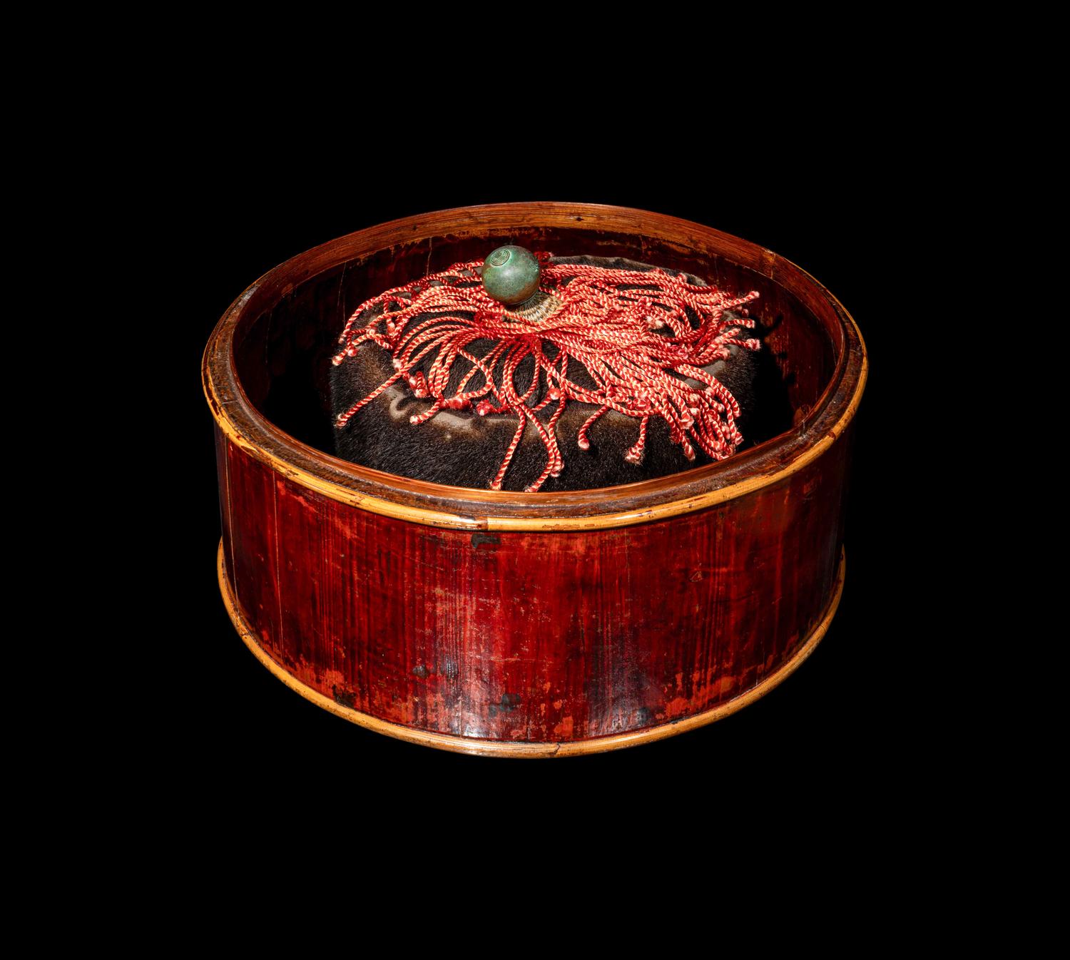 Two Manchu Official's Court Hats and a Storage Case, Qing Dynasty 清 冬夏官帽一組連匣