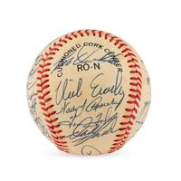 A 1985 Cincinnati Reds Team Signed Autograph Baseball