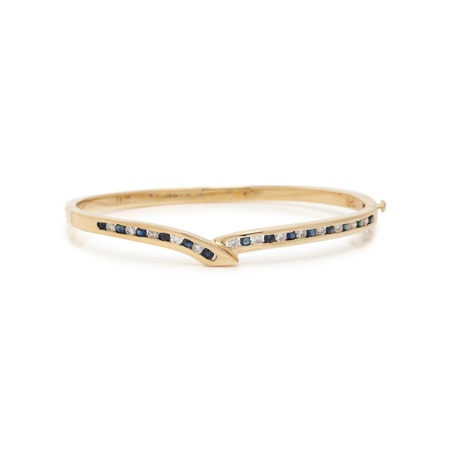 YELLOW GOLD, DIAMOND AND SAPPHIRE BANGLE BRACELET