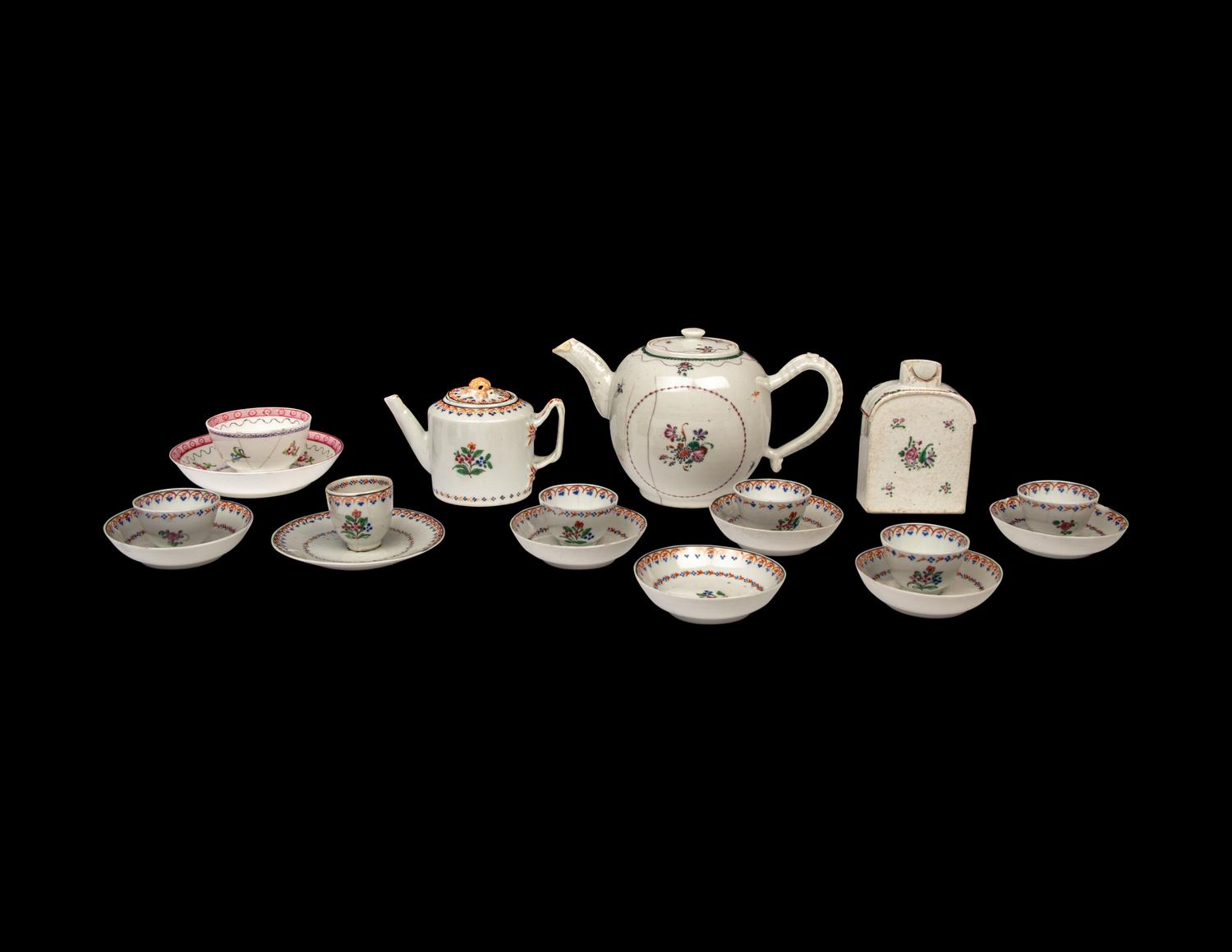18 Chinese Export Porcelain Tea Articles
