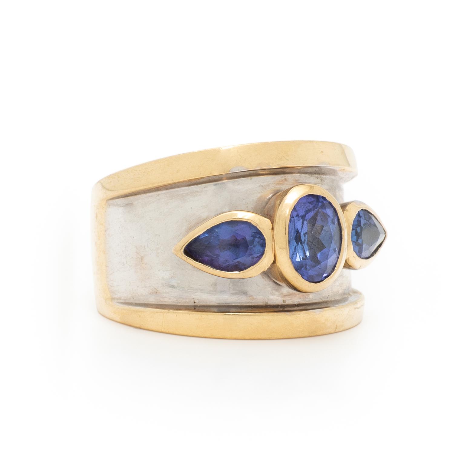 BICOLOR GOLD AND TANZANITE RING
