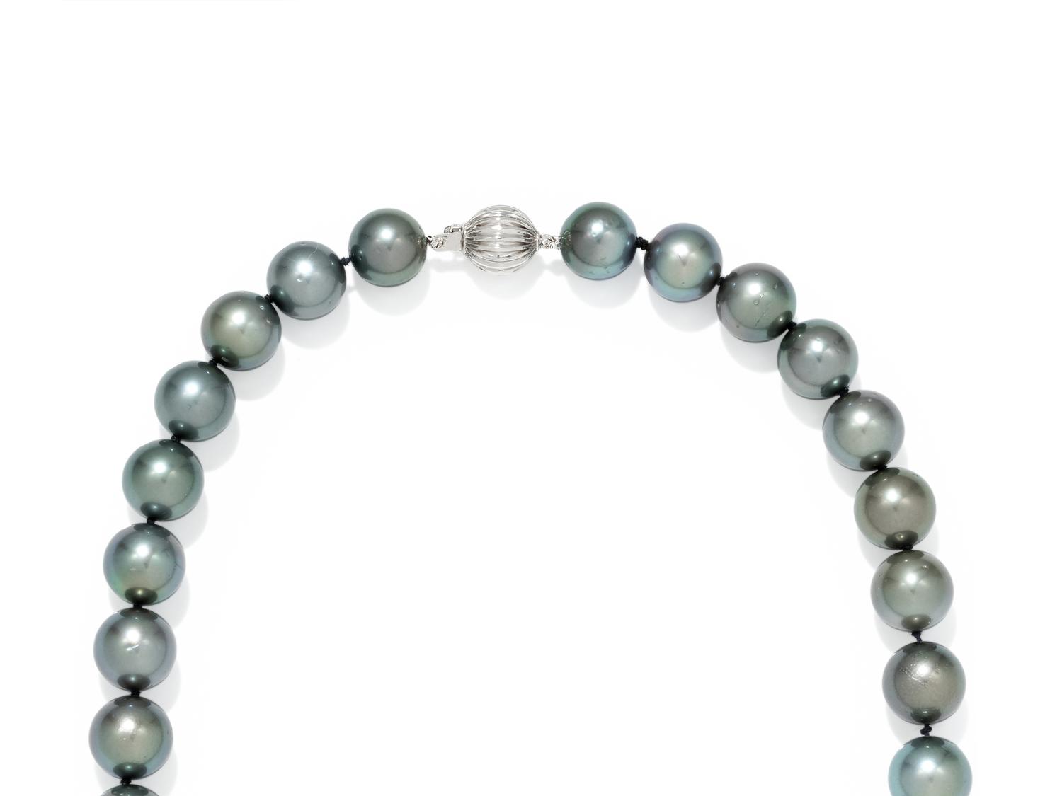 CULTURED TAHITIAN PEARL NECKLACE