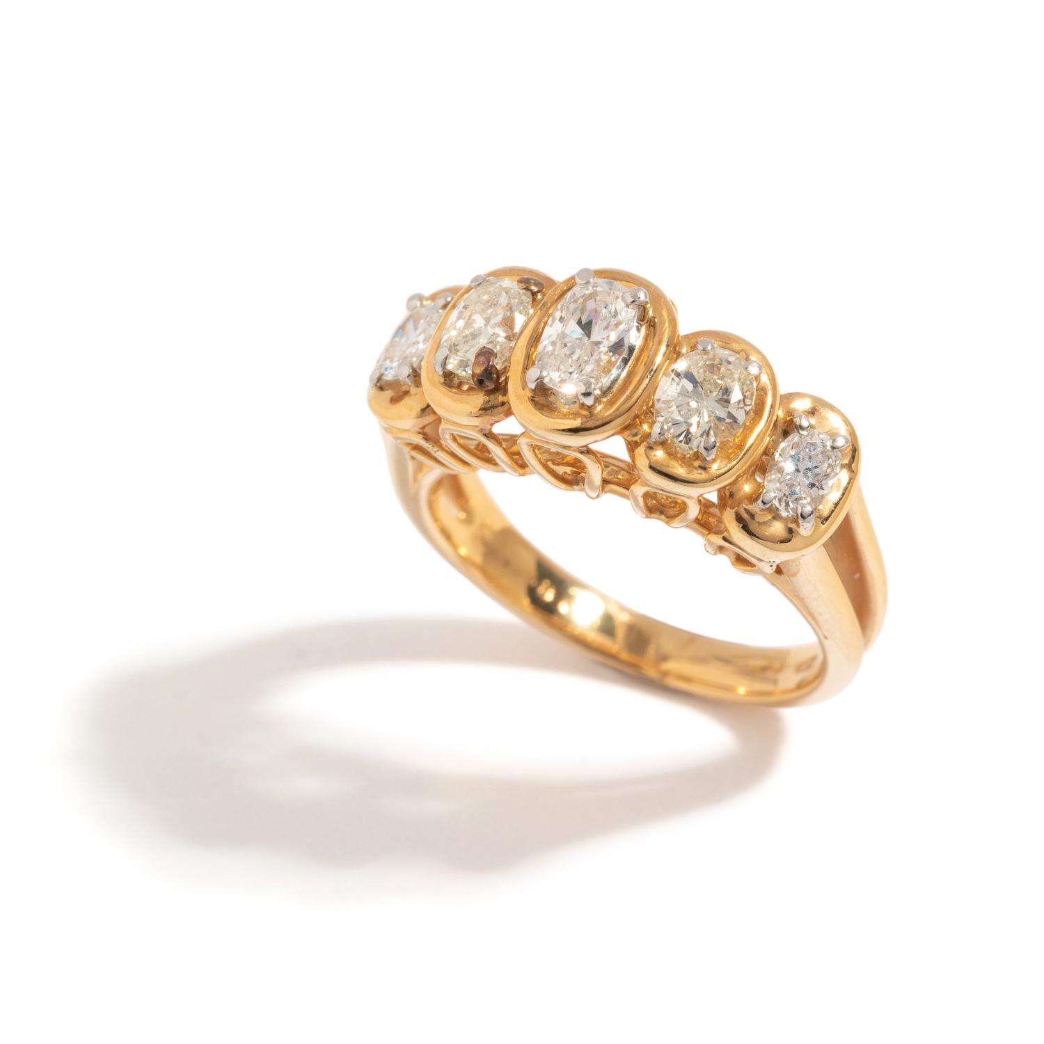 OSCAR HEYMAN, YELLOW GOLD AND DIAMOND RING
